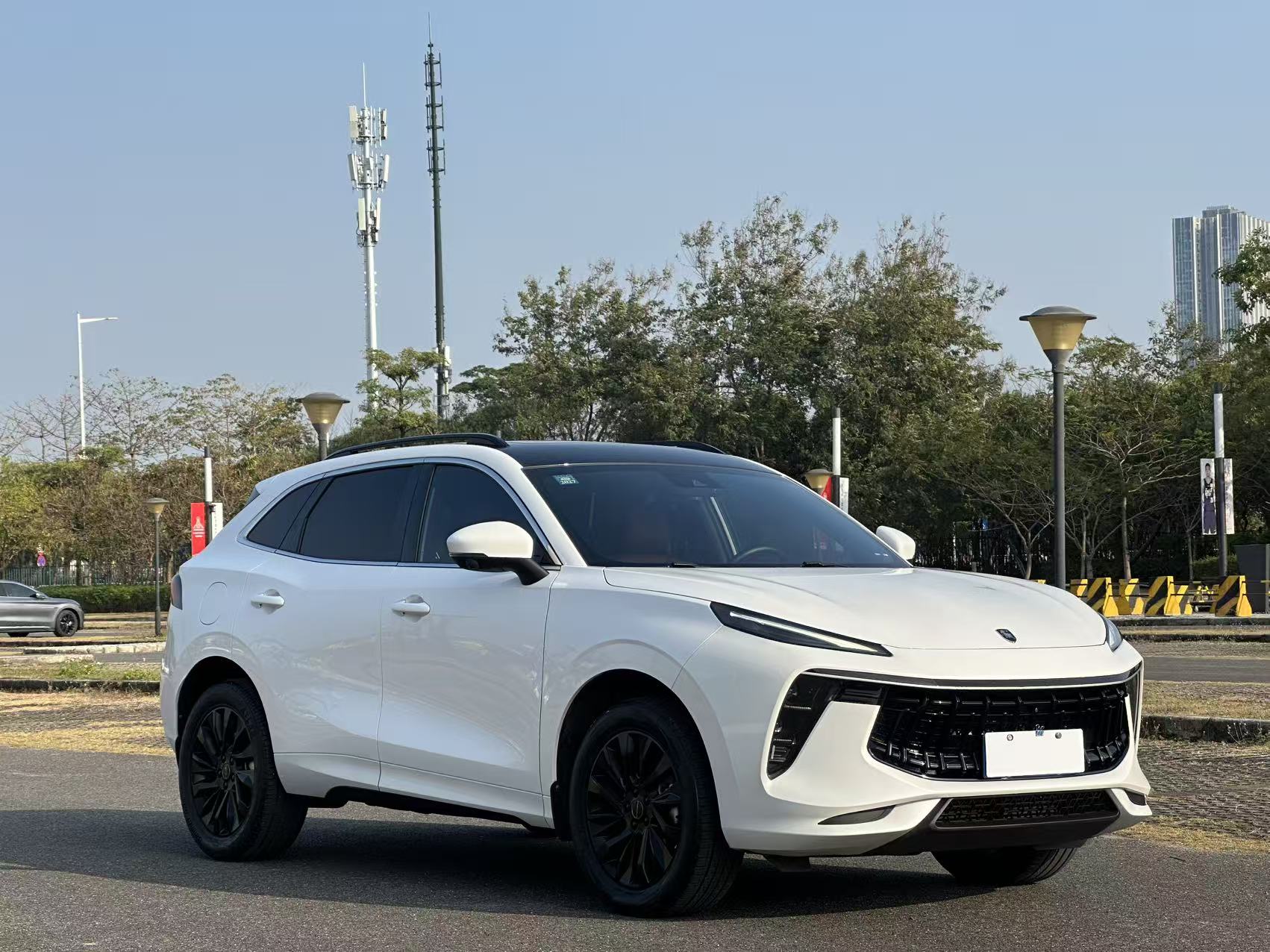 Forthing T5 EVO 2023 #3 Forthing T5 EVO 2023 car image #3