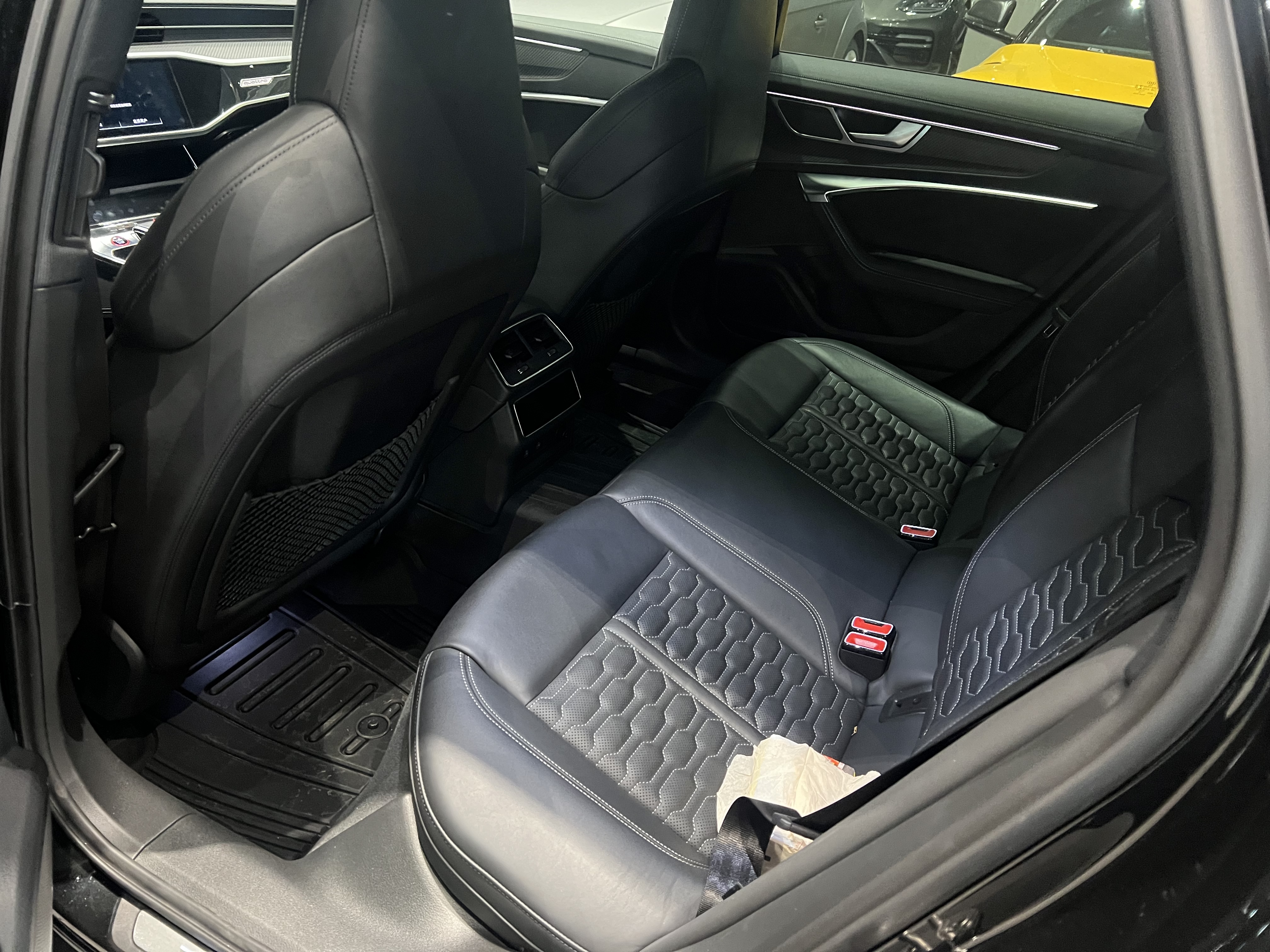 Audi RS 6 2023 car image #3