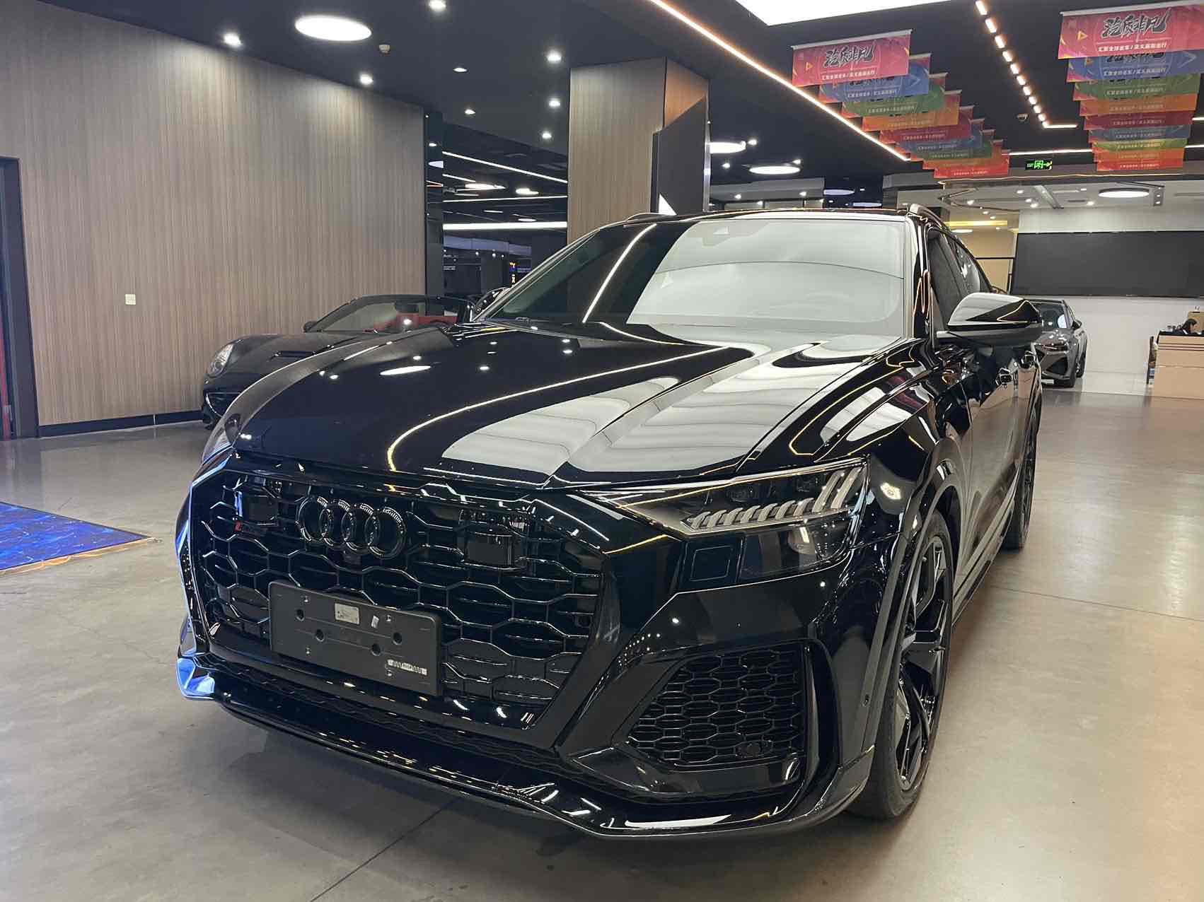 Audi RS Q8 2021 car image #3