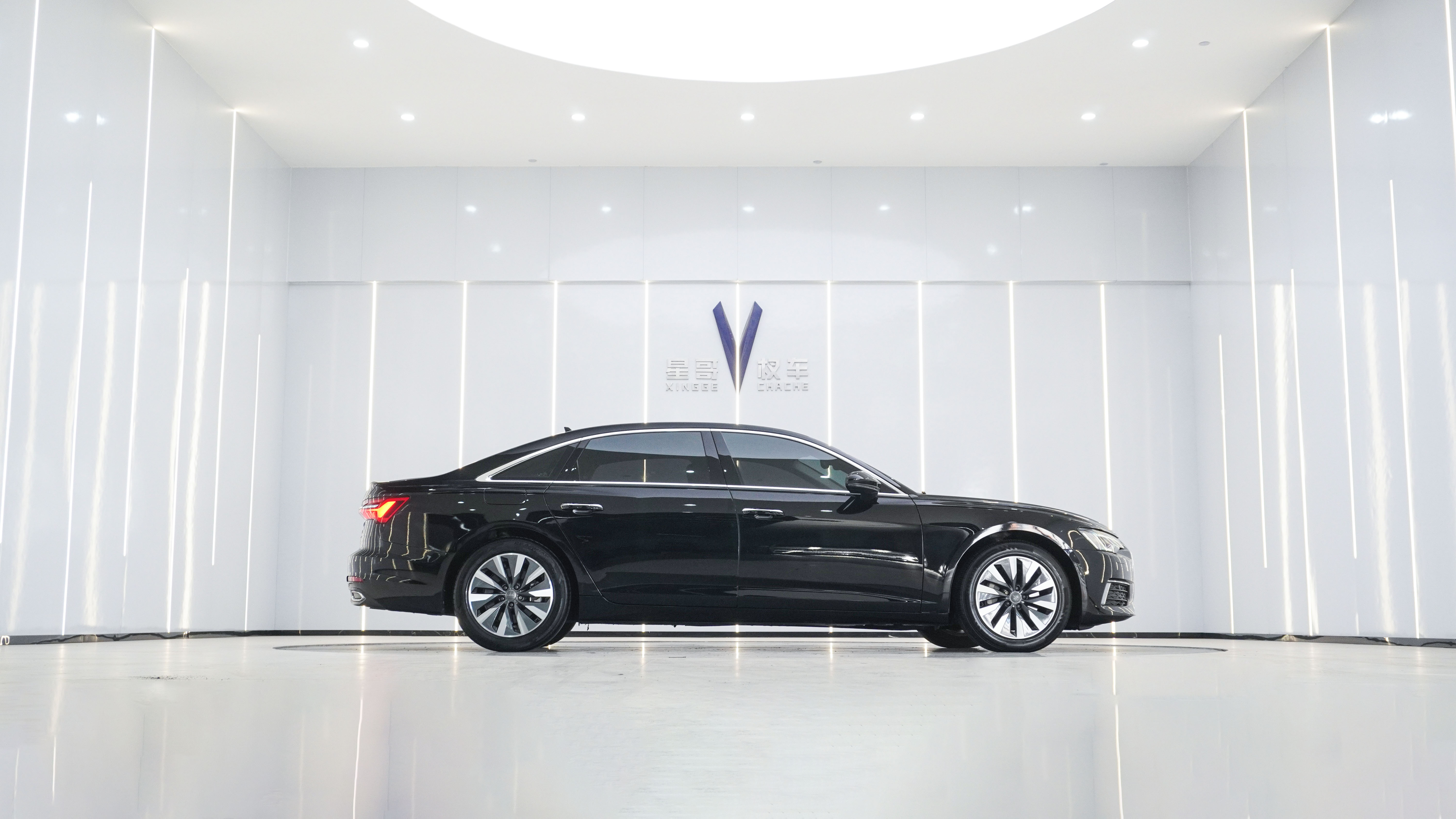 Audi A6L 2021 car image #3