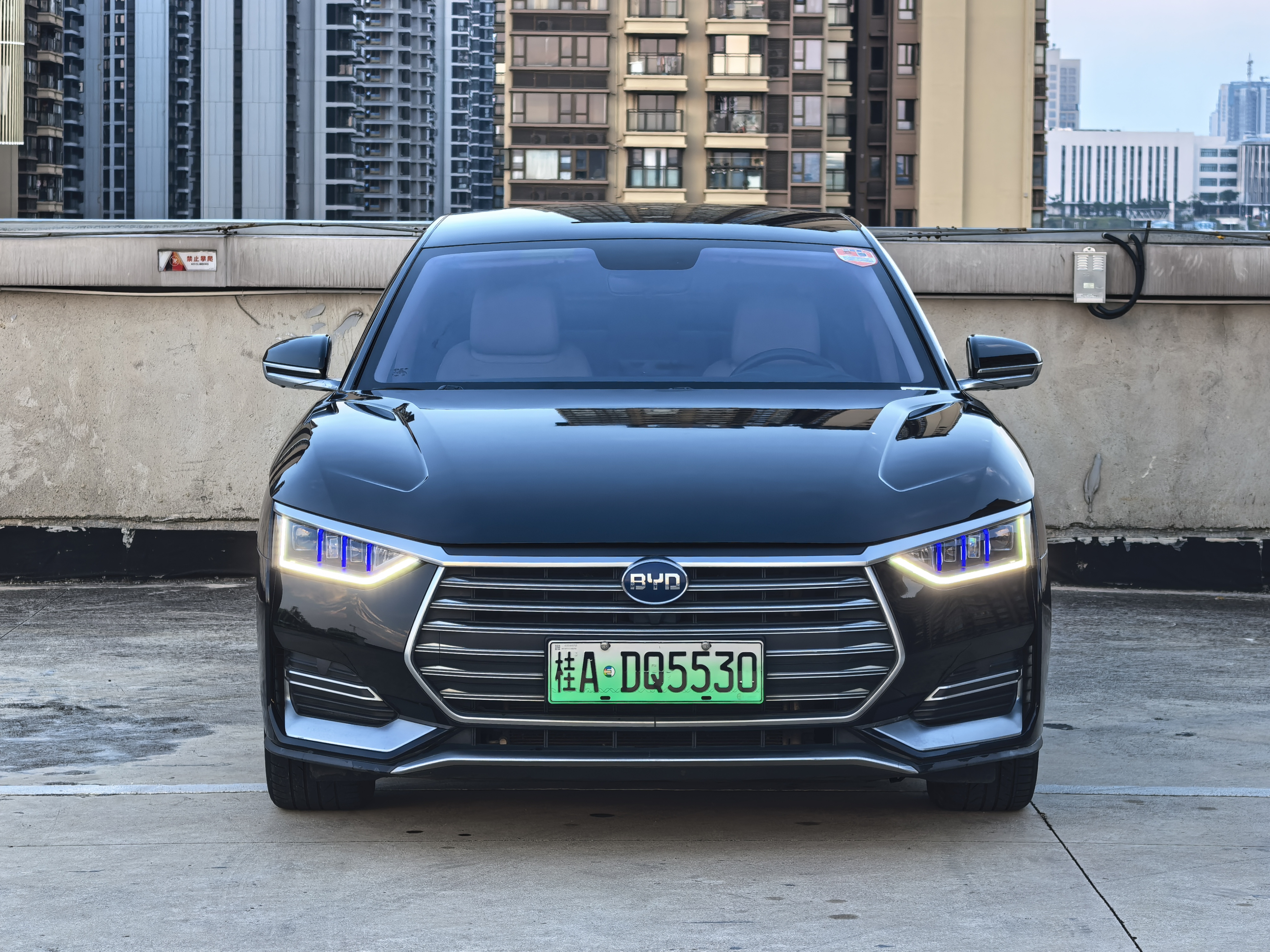 BYD e9 2021 #3 BYD e9 2021 car image #3