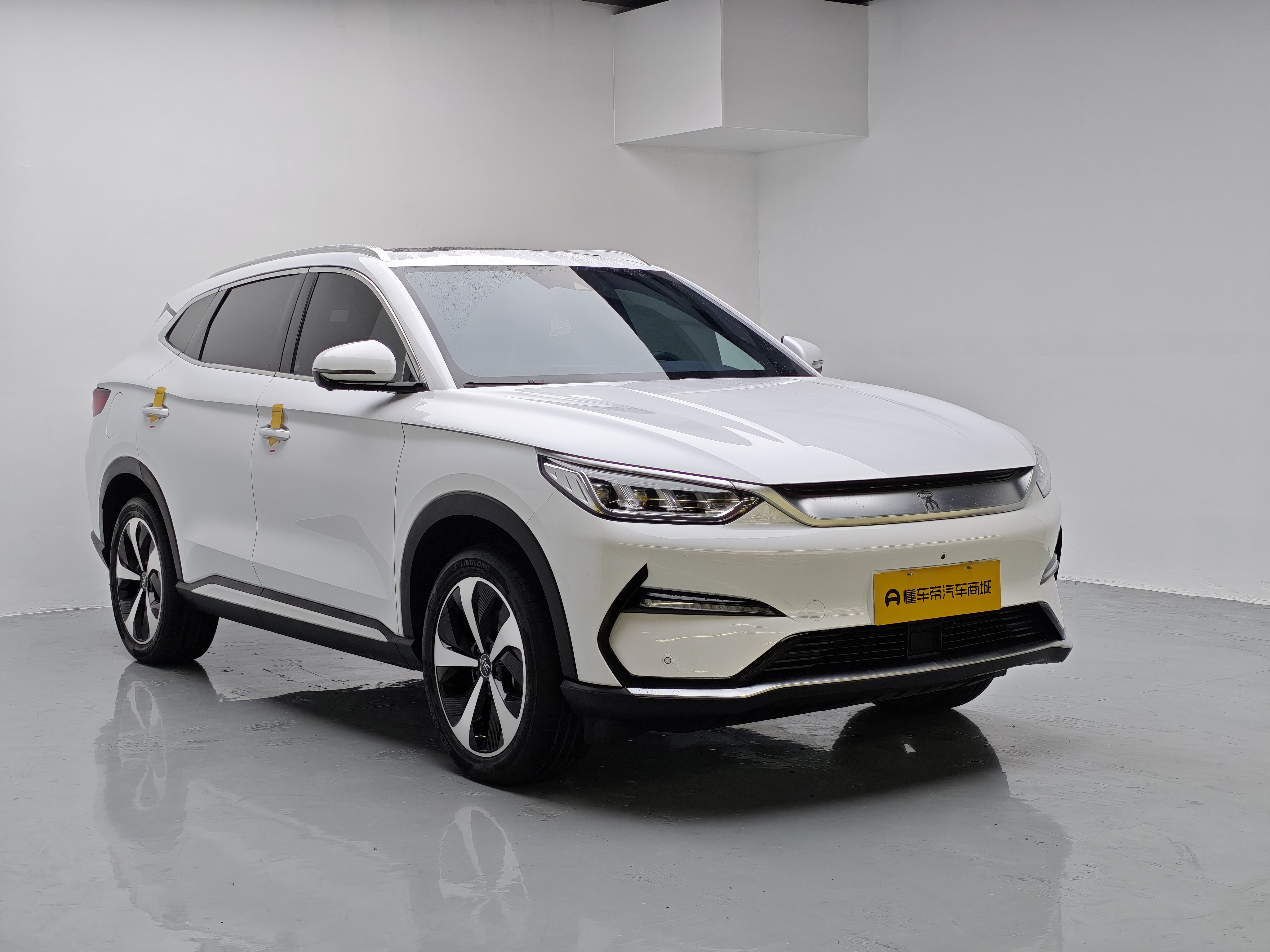 BYD Song Plus New Energy 2023 car image #3