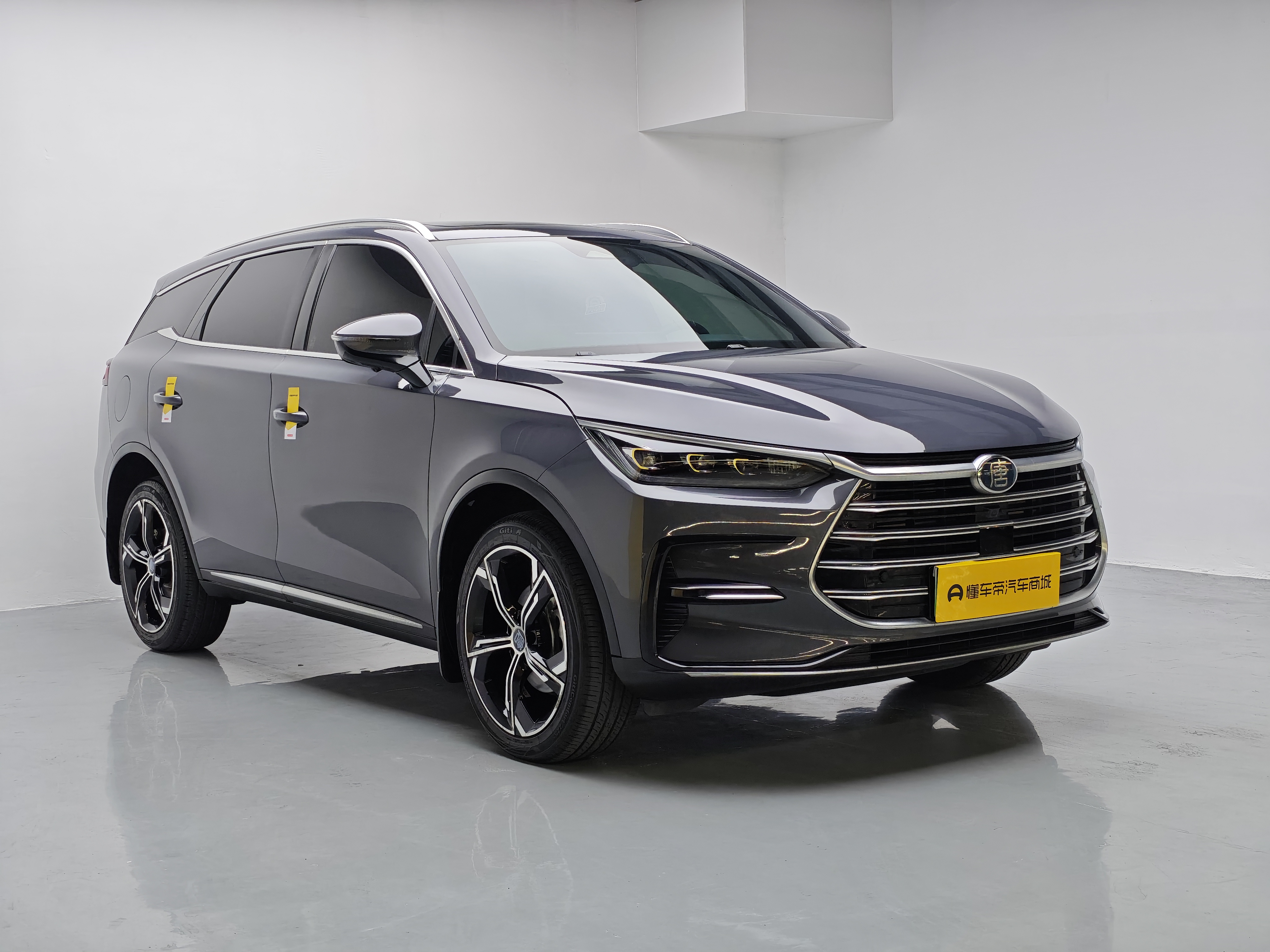 BYD Tang New Energy 2022 #3 BYD Tang New Energy 2022 car image #3