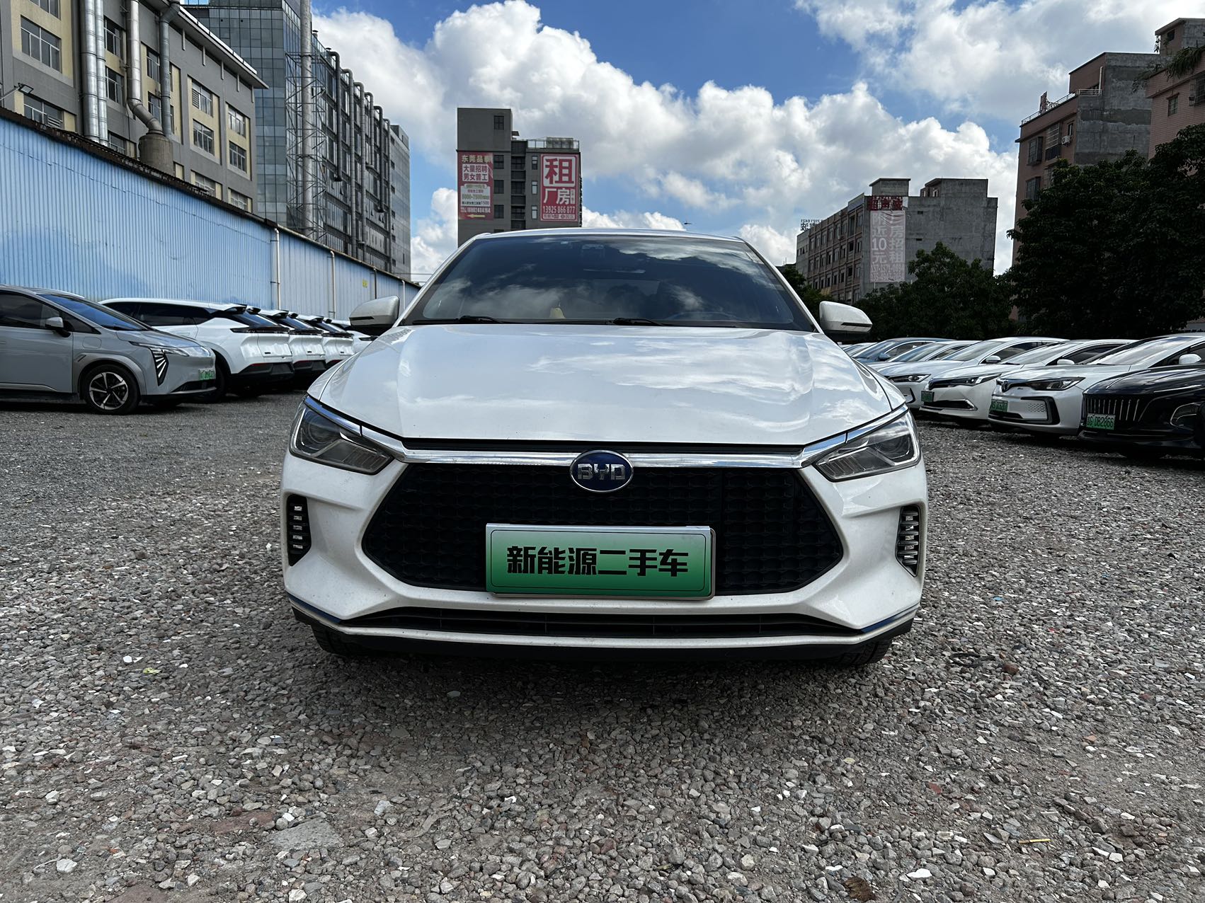 BYD e3 2024 car image #3