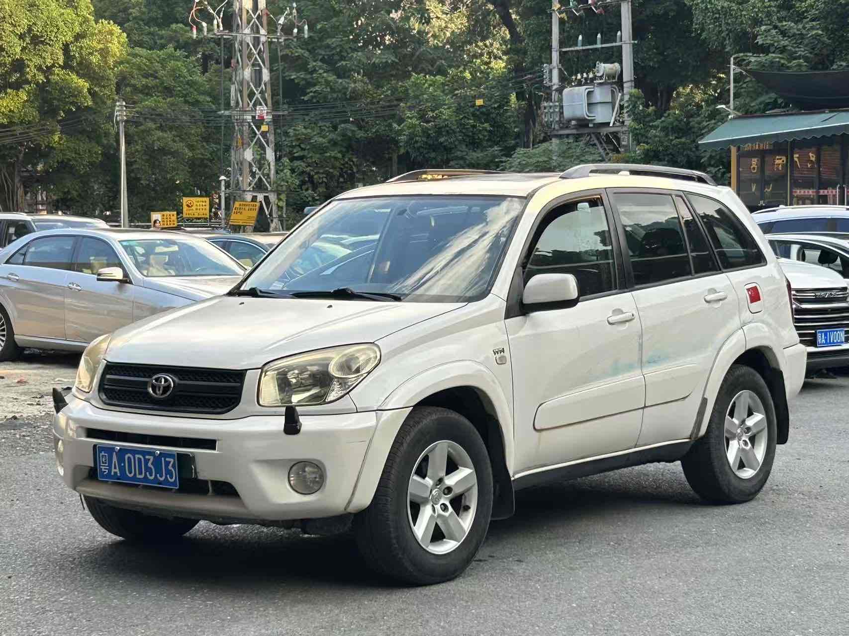 Toyota RAV4 (Imported) 2005 #3 Toyota RAV4 (Imported) 2005 immagine di auto #3