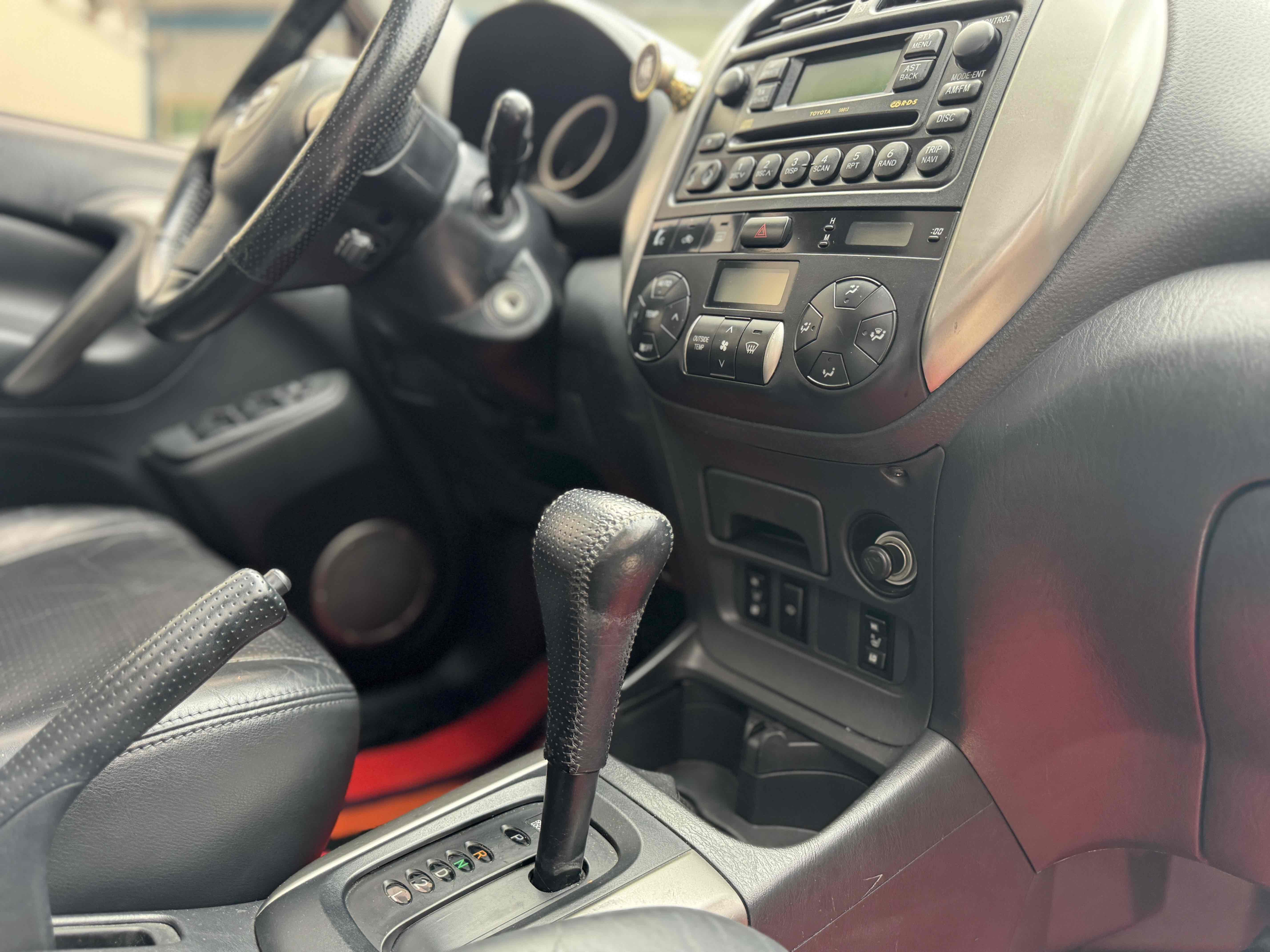 Toyota RAV4 (Imported) 2004 #3 Toyota RAV4 (Imported) 2004 immagine di auto #3