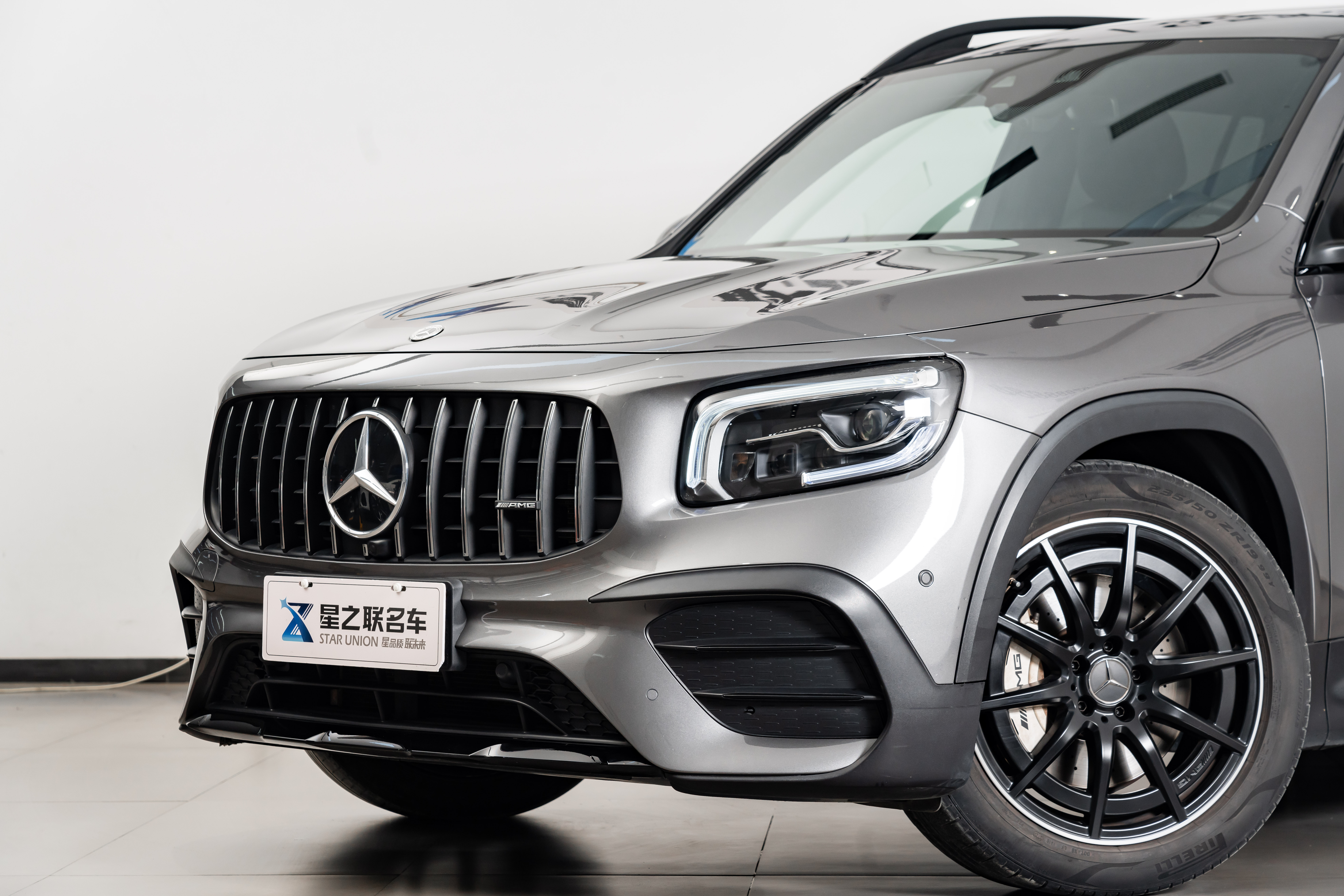 Mercedes-Benz GLB AMG 2021 car image #3