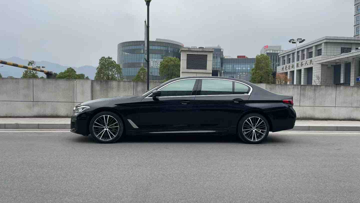 BMW 5 Series 2021 car image #3