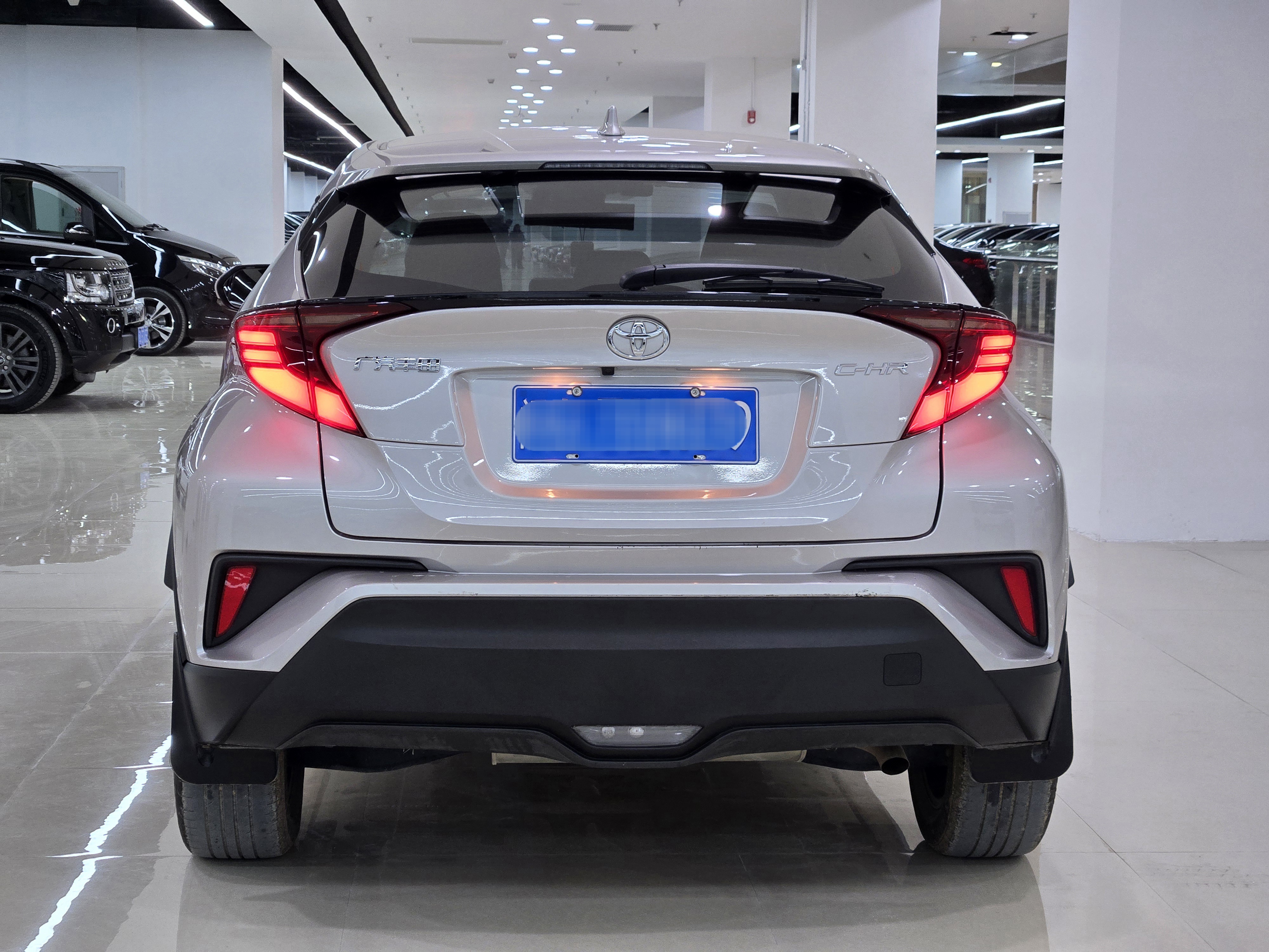 Toyota C-HR 2022 car image #3