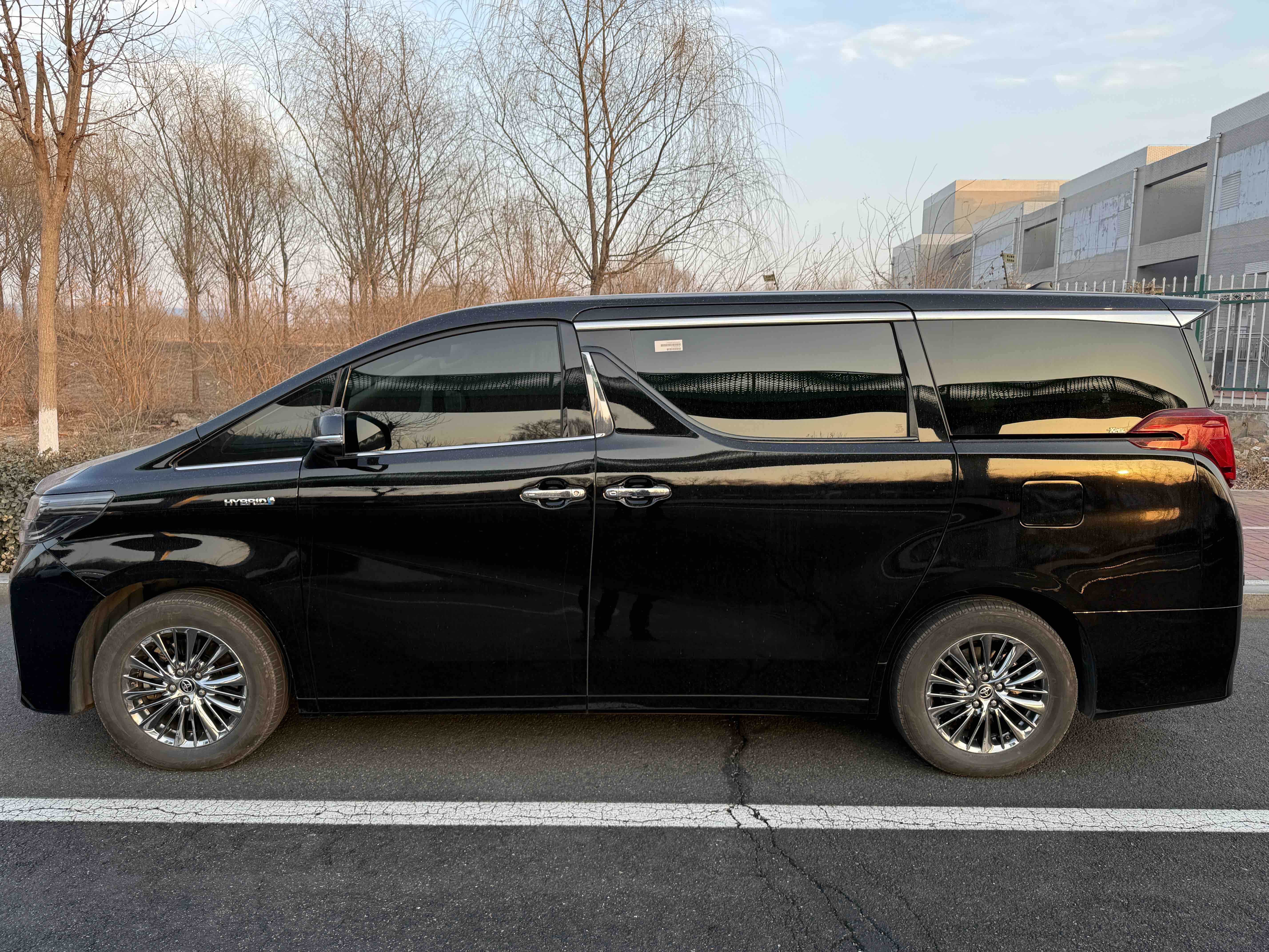 Toyota Alphard 2023 immagine di auto #3