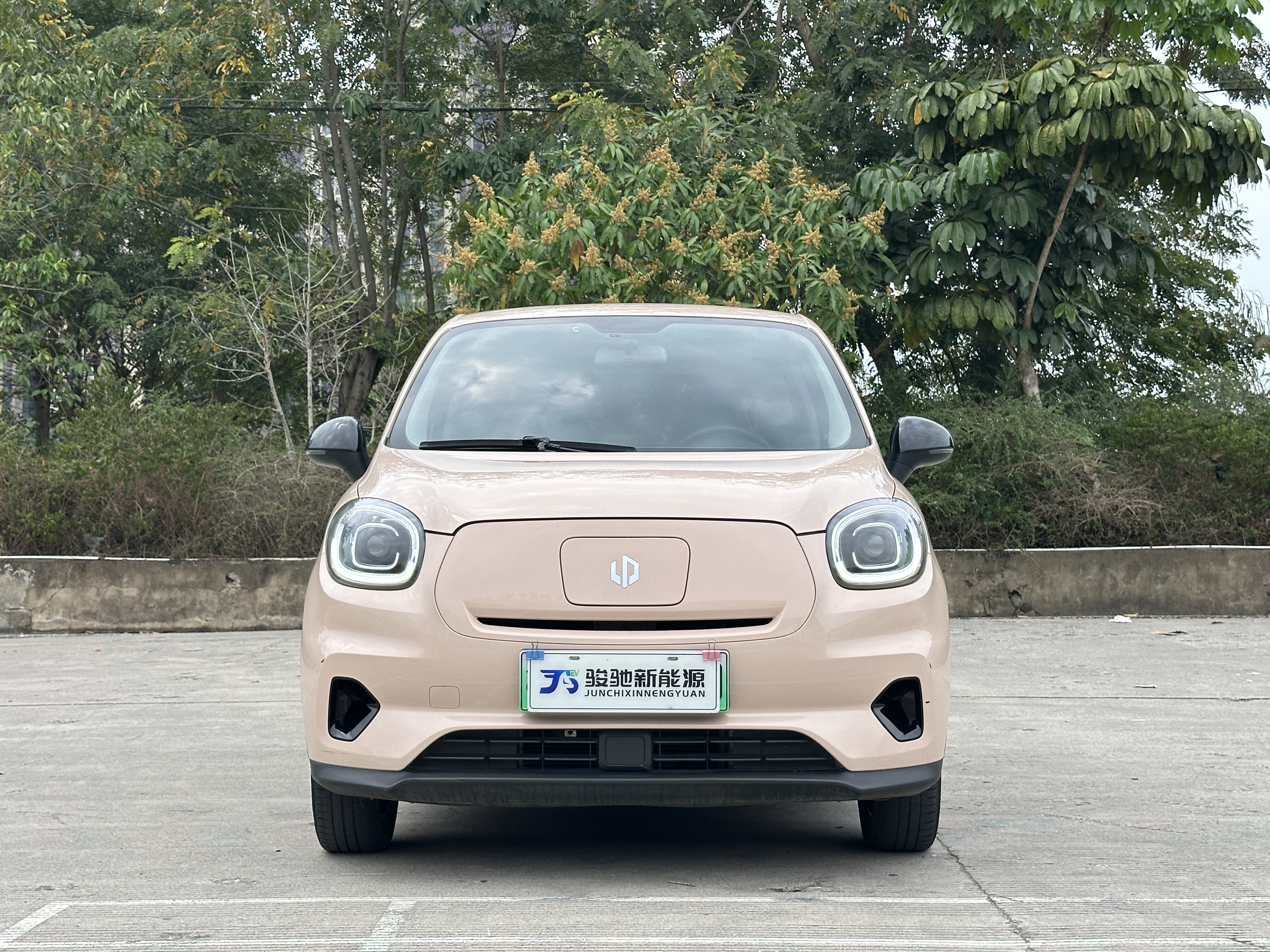 零跑汽车 零跑T03 2021 汽车图片 #3