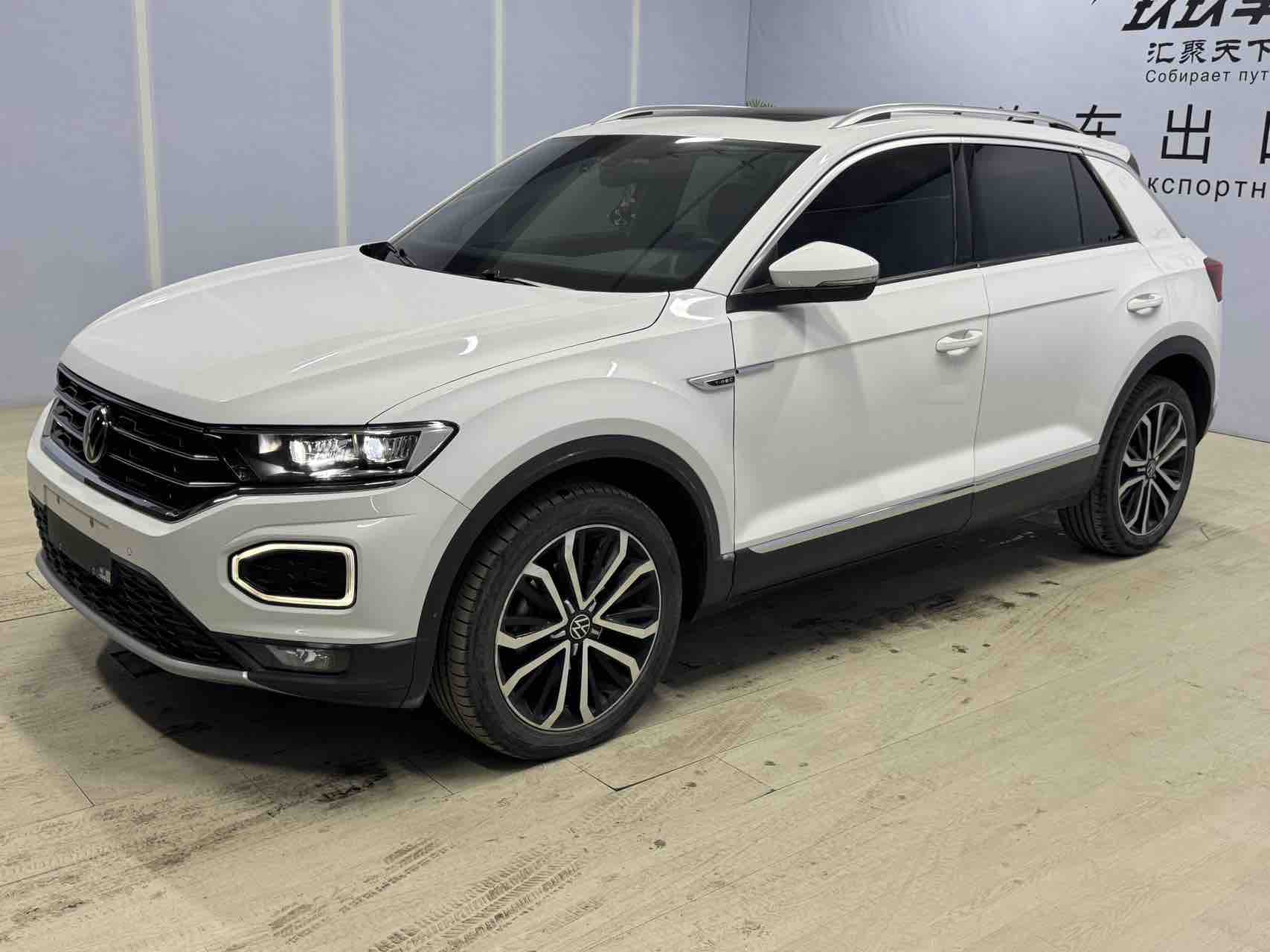 Volkswagen T-Roc 2022 car image #3