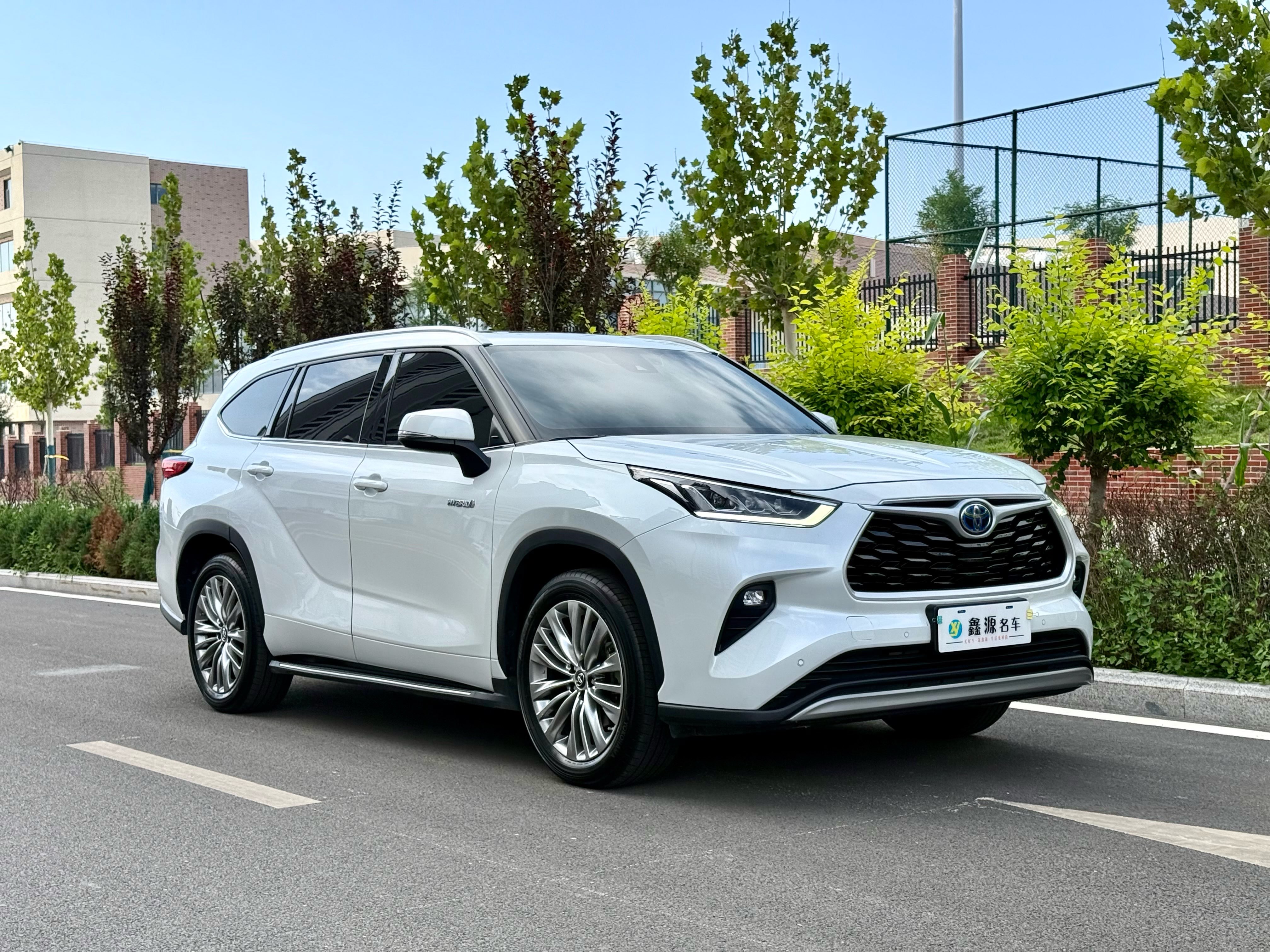 Toyota Highlander 2022 immagine di auto #3