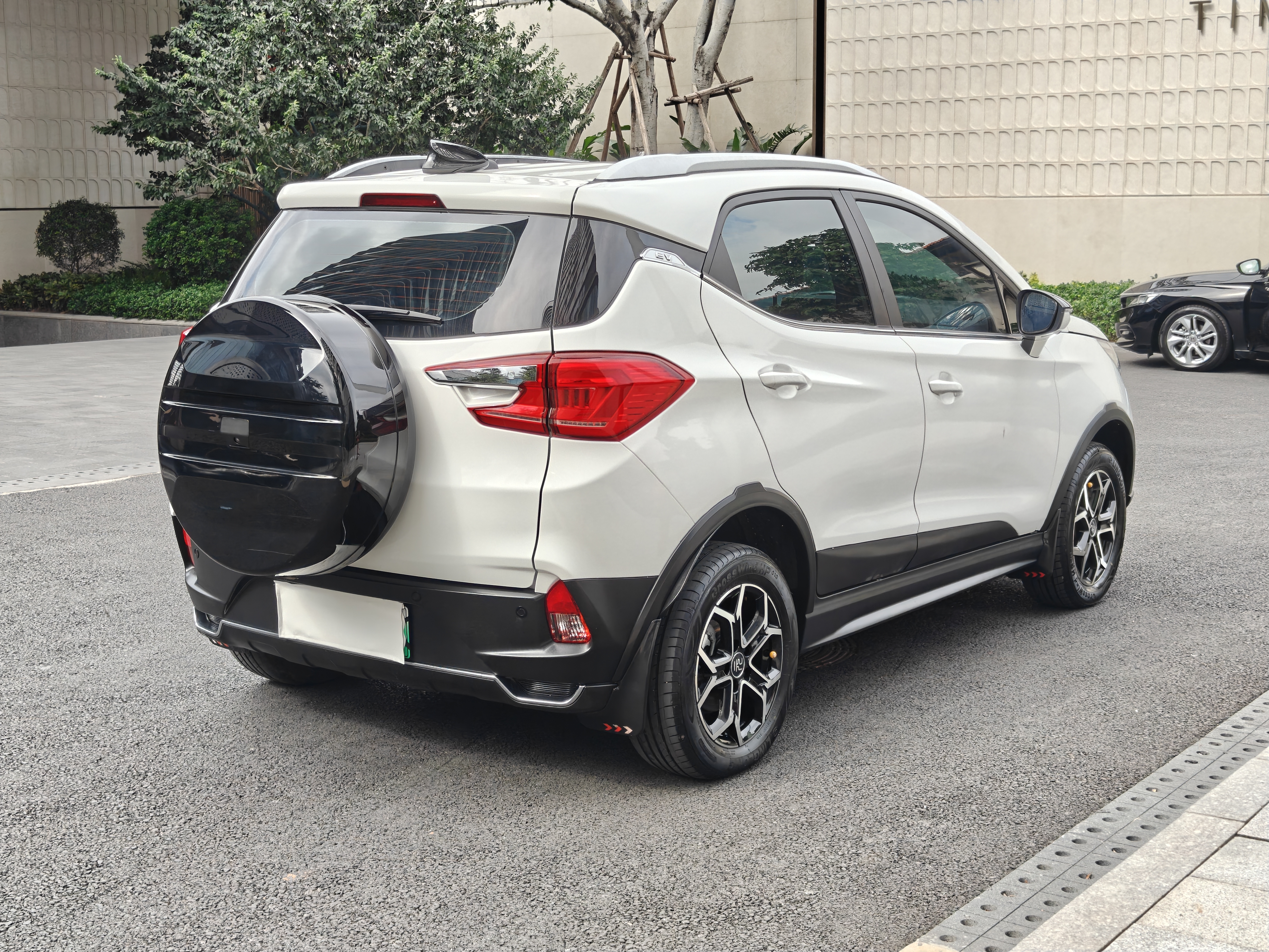 BYD Yuan Pro 2021 #3 BYD Yuan Pro 2021 car image #3