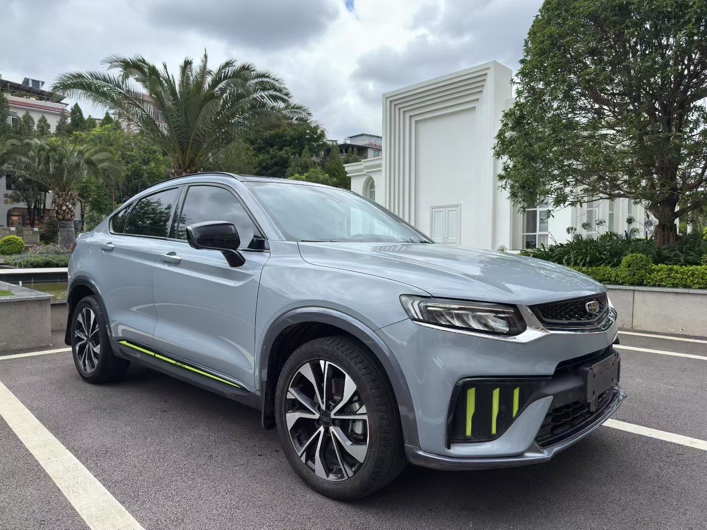 GEELY Tugella S 2022 #3 GEELY Tugella S 2022 car image #3