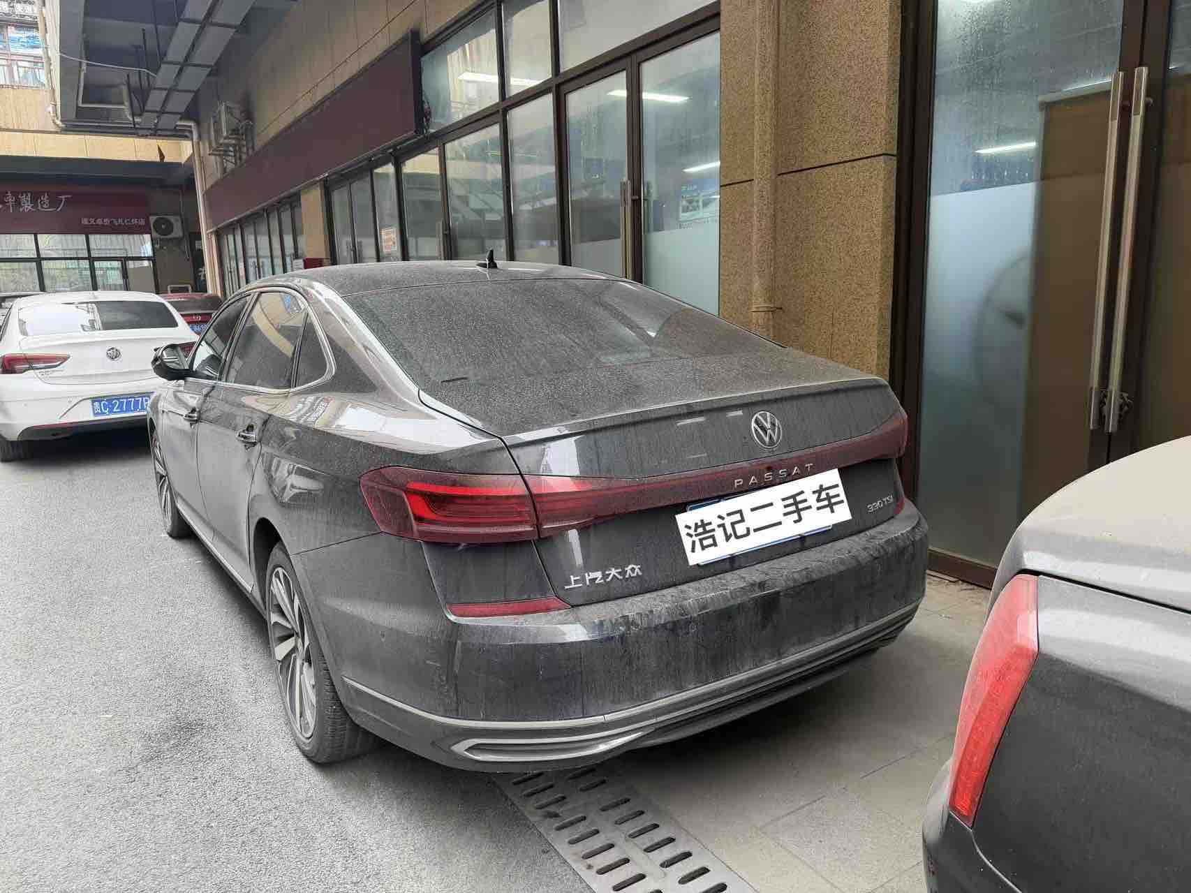 Volkswagen Passat 2021 car image #3