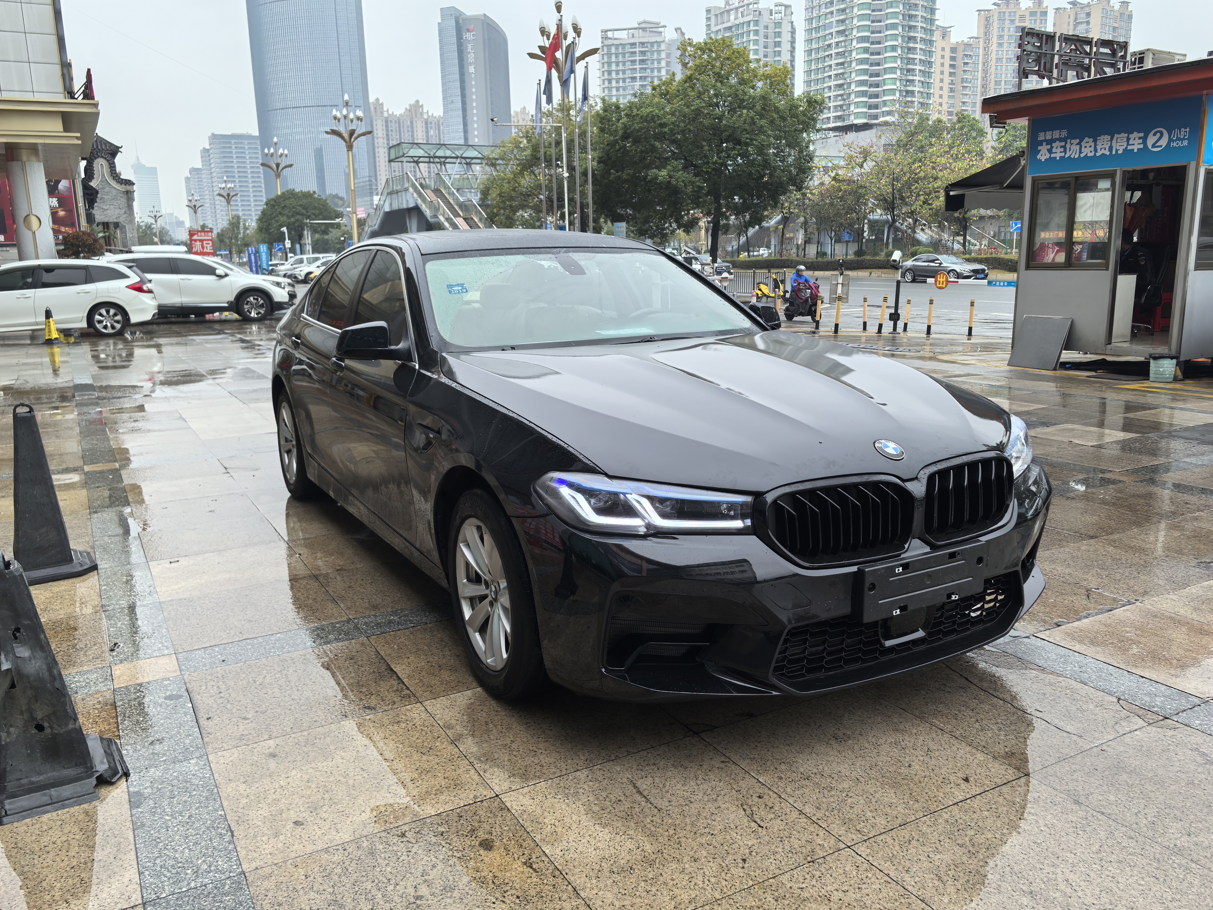 BMW 5 Series 2012 #3 BMW 5 Series 2012 car image #3
