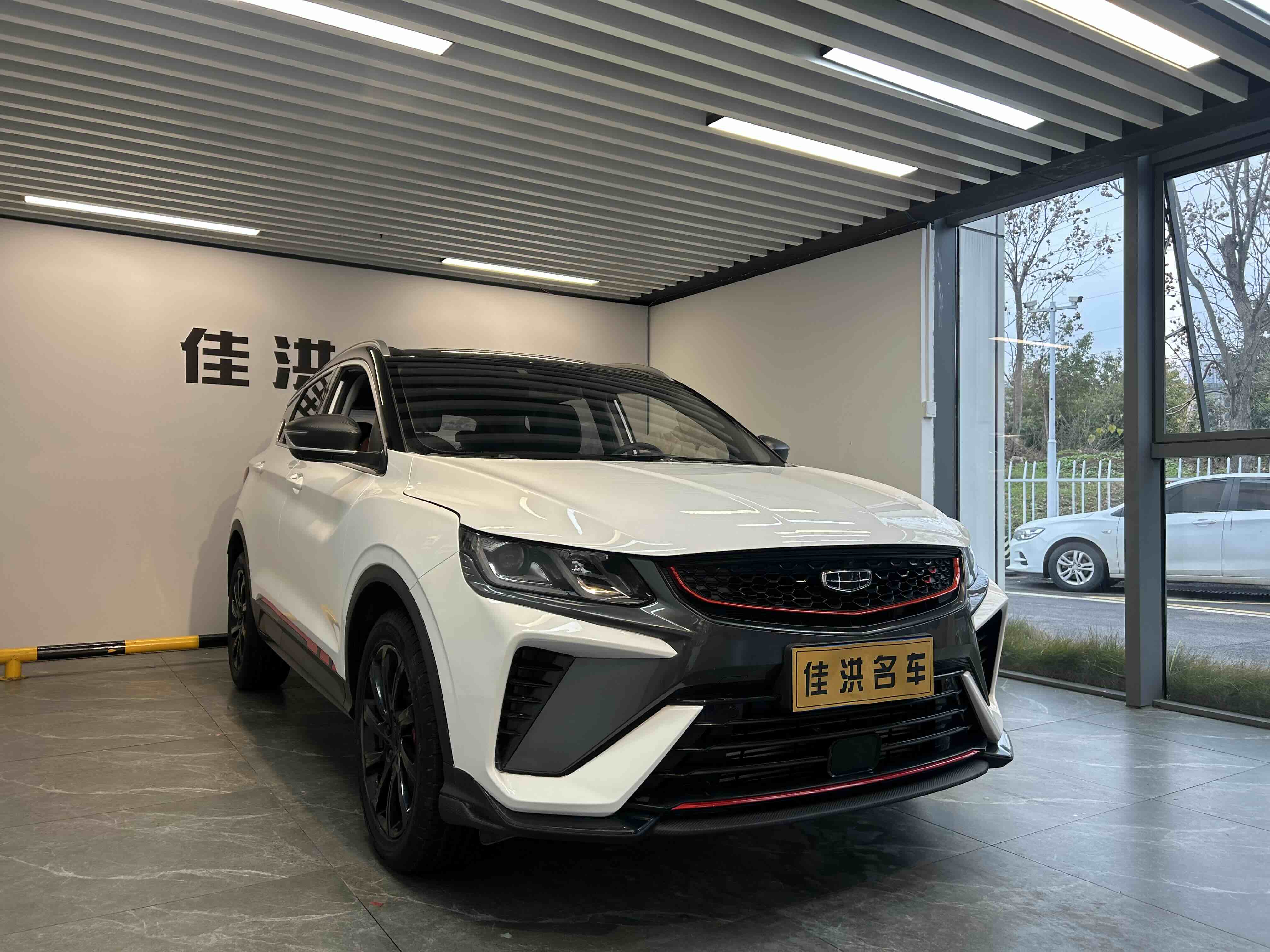 GEELY Coolray 2023 car image #3