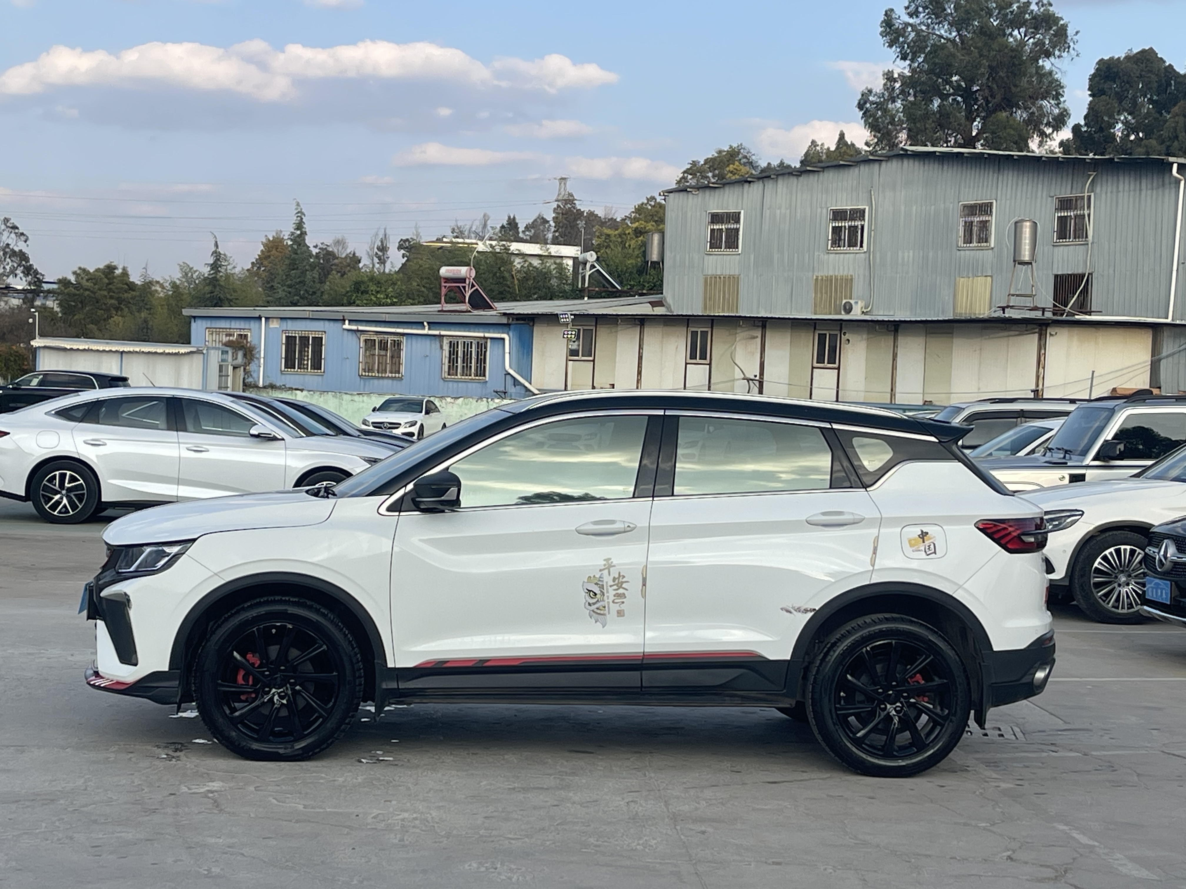 GEELY Coolray 2022 car image #3