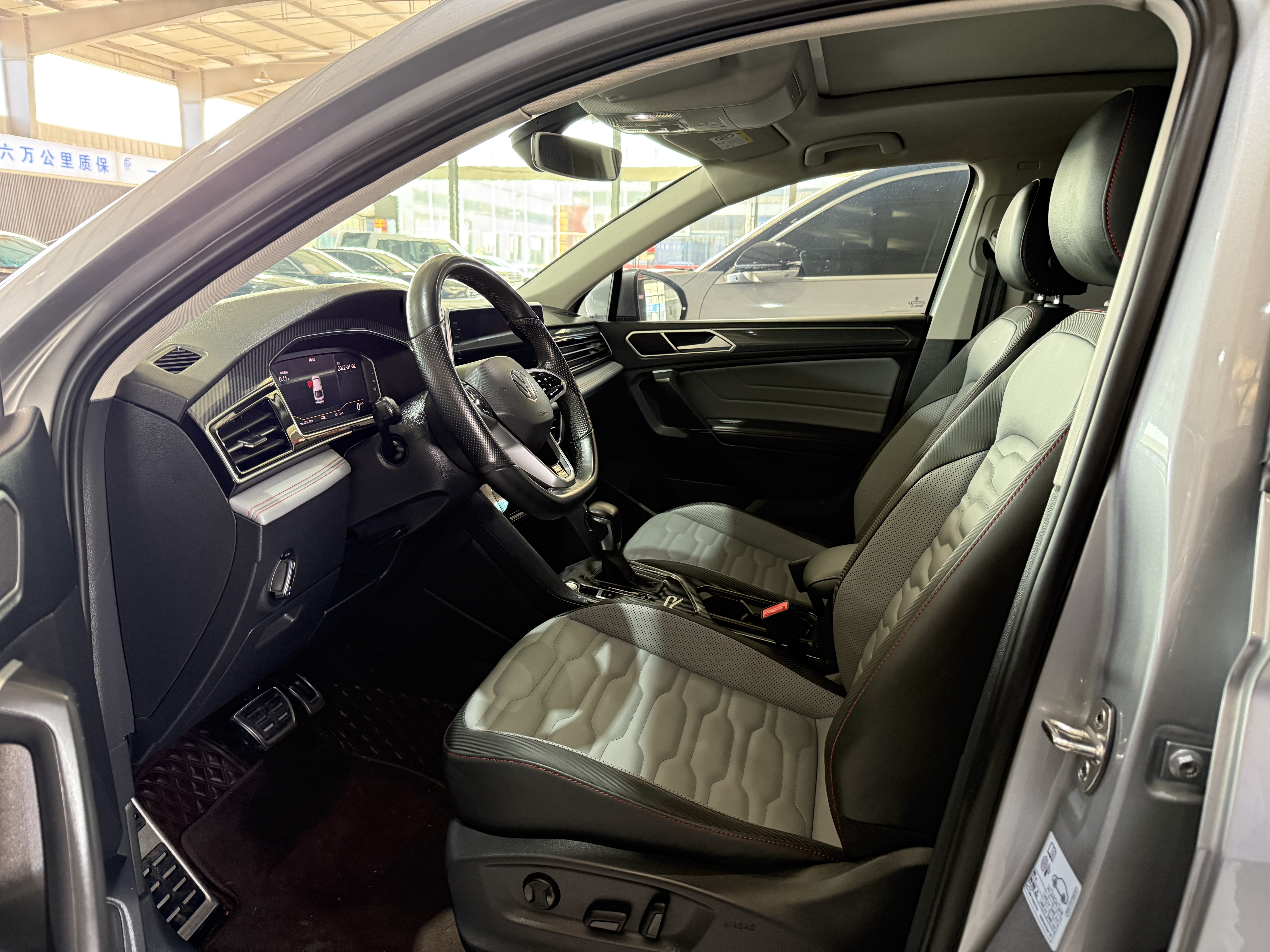 Volkswagen Tiguan X 2021 صورة سيارة #3