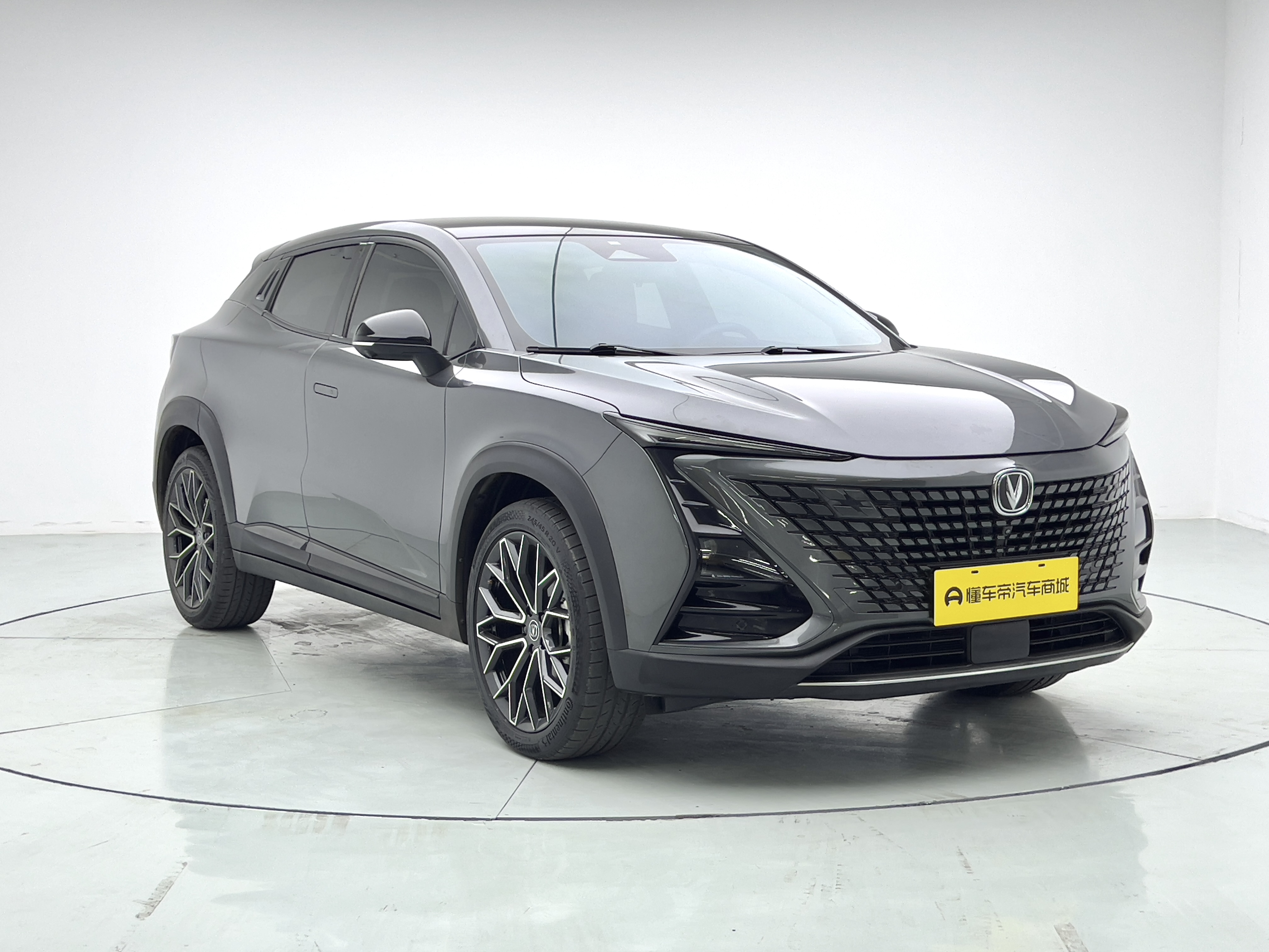 Changan UNI-T 2022 صورة سيارة #3