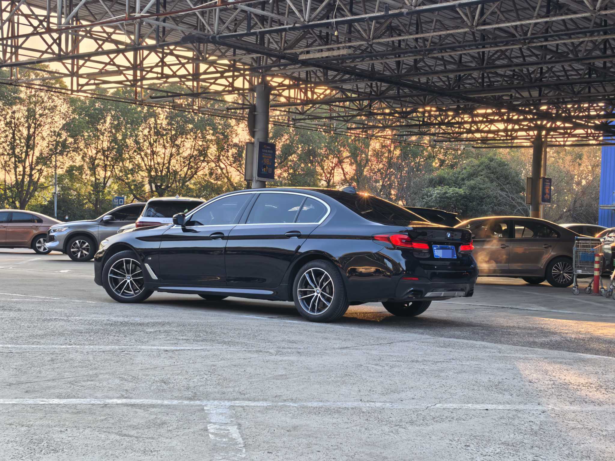 BMW 5 Series 2022 #3 BMW 5 Series 2022 car image #3