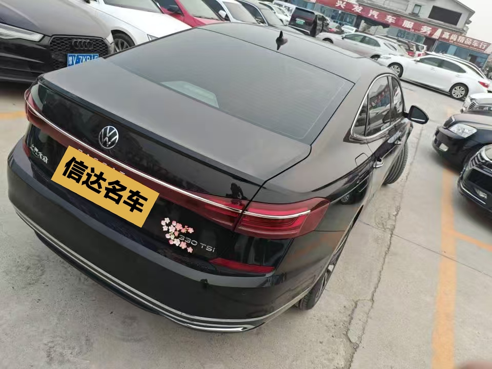 Volkswagen Passat 2022 car image #3