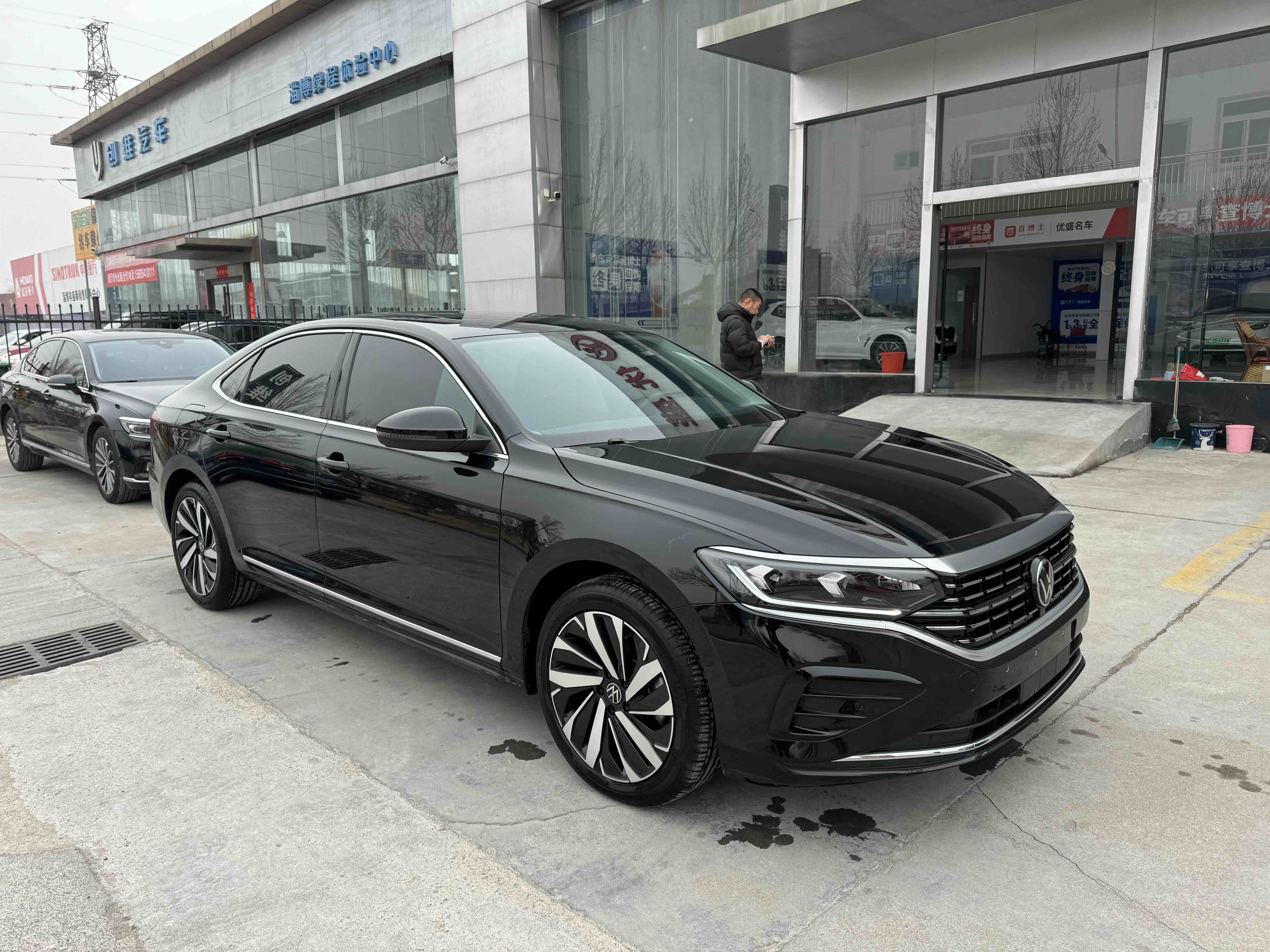 Volkswagen Passat 2022 immagine di auto #3