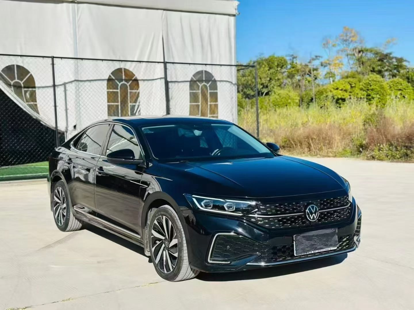 Volkswagen Passat 2022 car image #3
