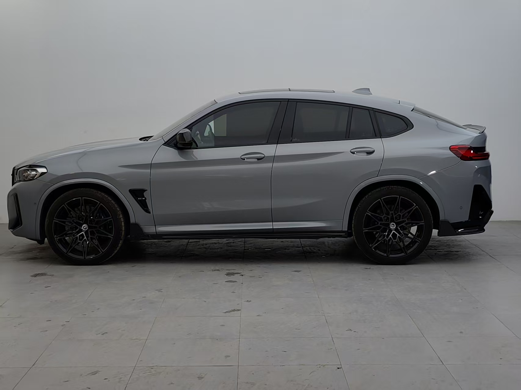 BMW X4 M 2025 car image #3