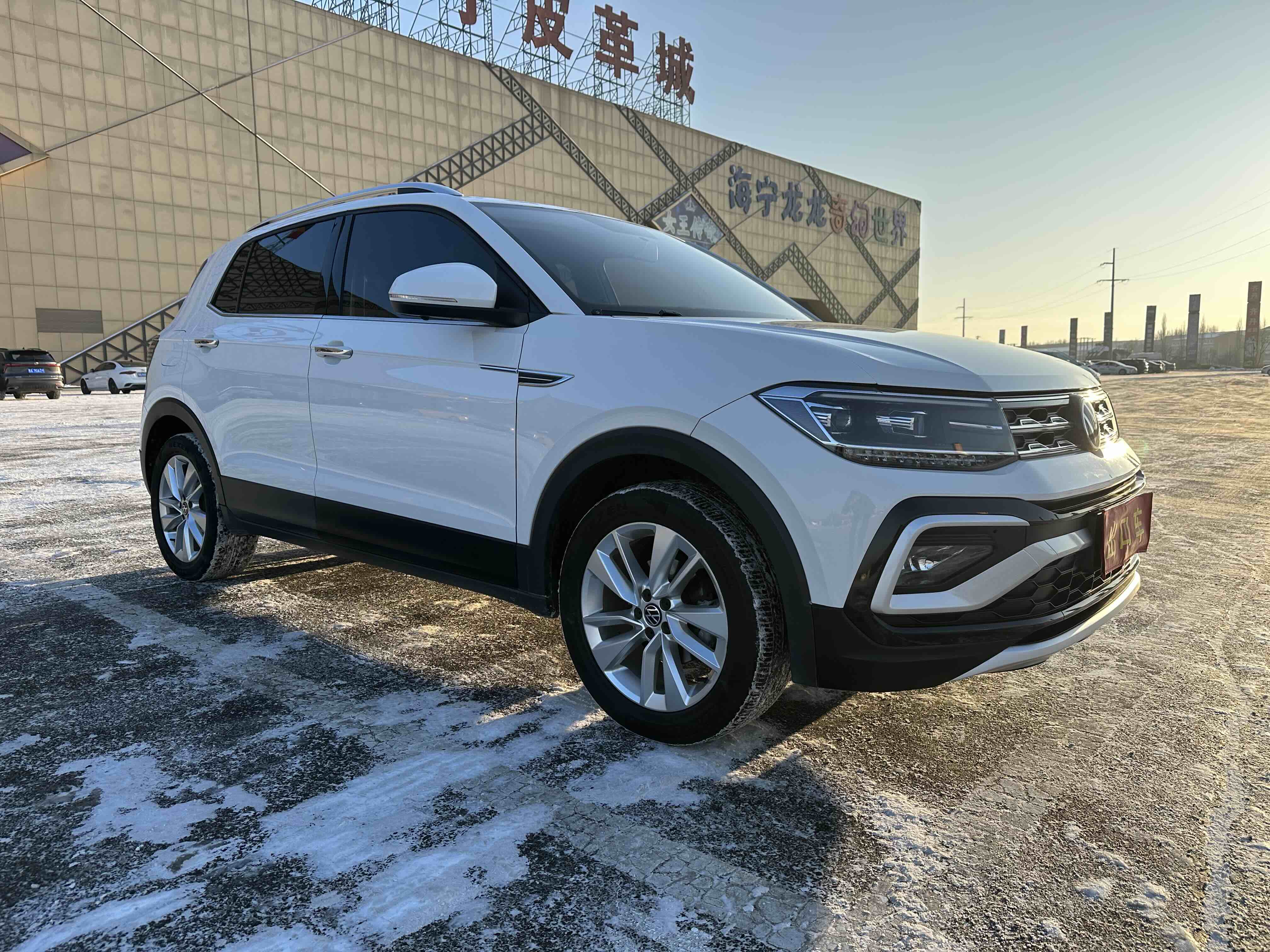 Volkswagen T-Cross 2022 car image #3