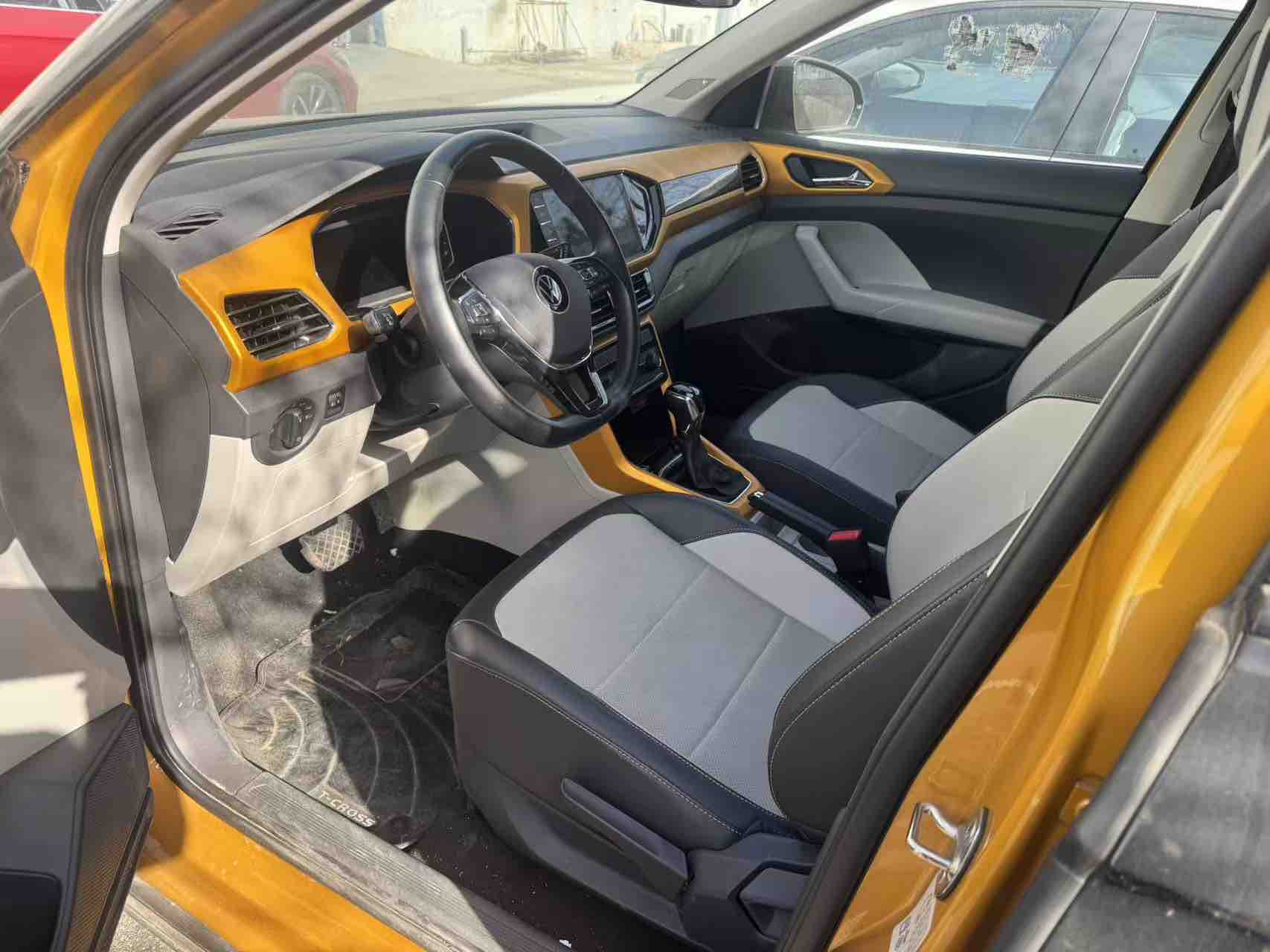 Volkswagen T-Cross 2022 #3 Volkswagen T-Cross 2022 car image #3