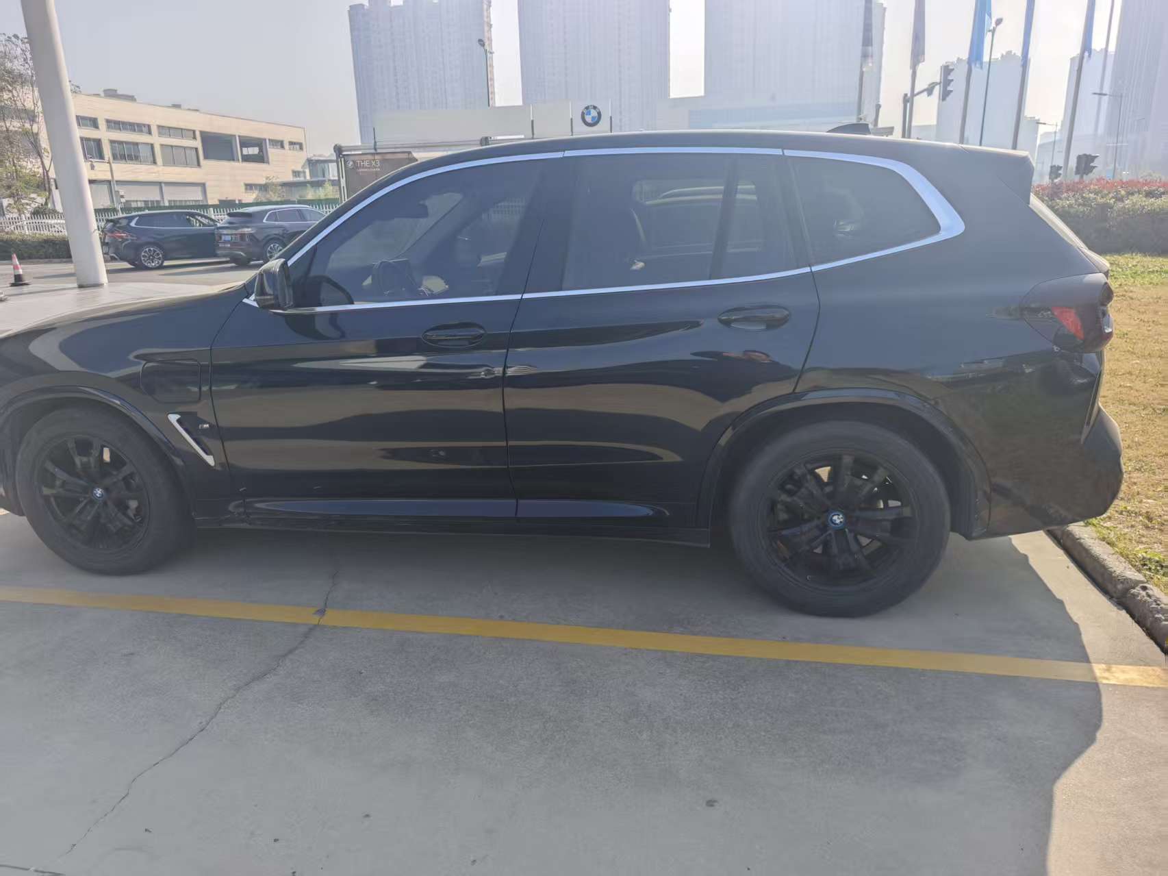 BMW iX3 2021 #3 BMW iX3 2021 immagine di auto #3