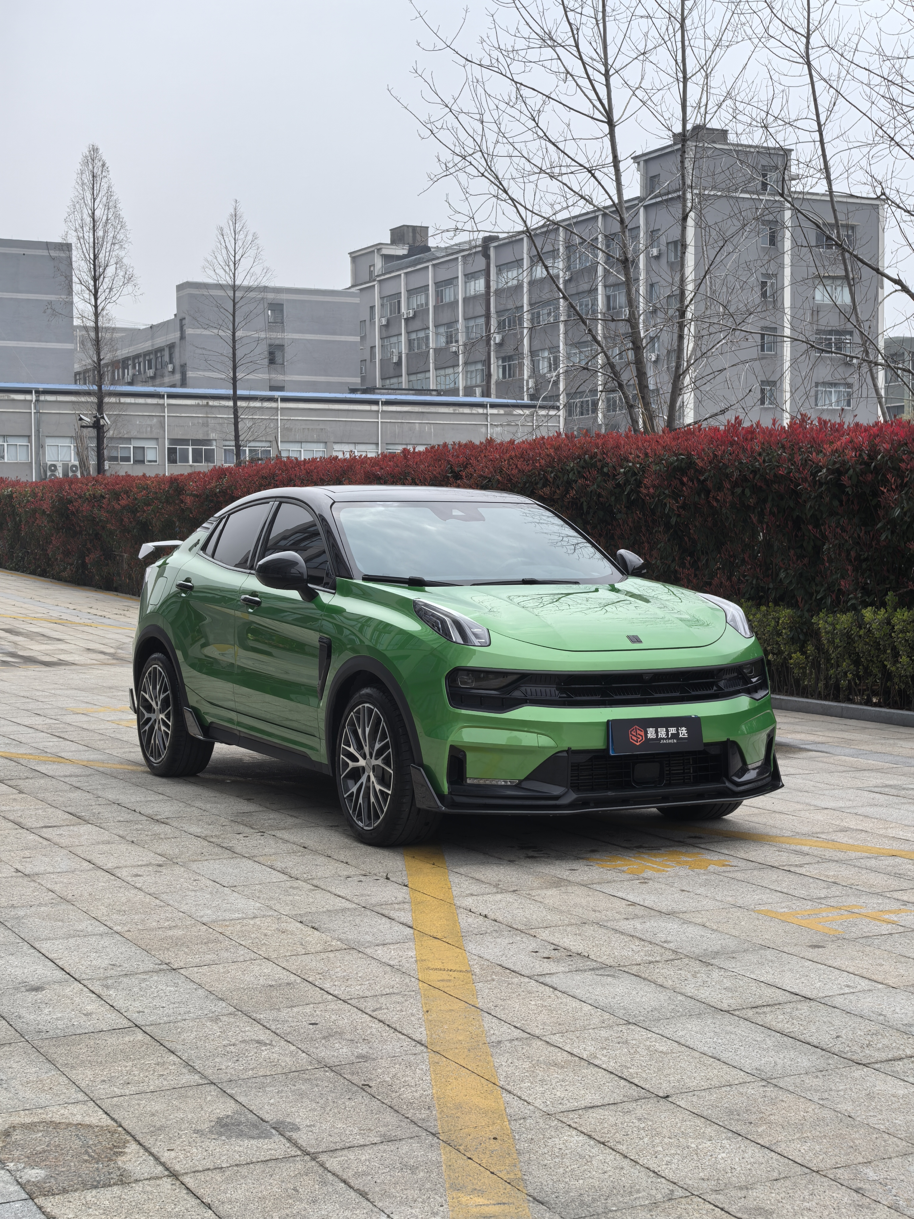 Lynk & Co 05 2022 car image #3