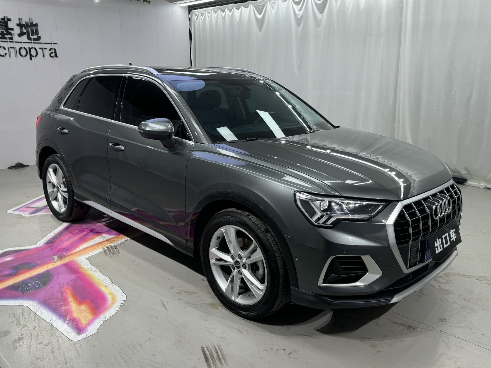 Audi Q3 2022 car image #3