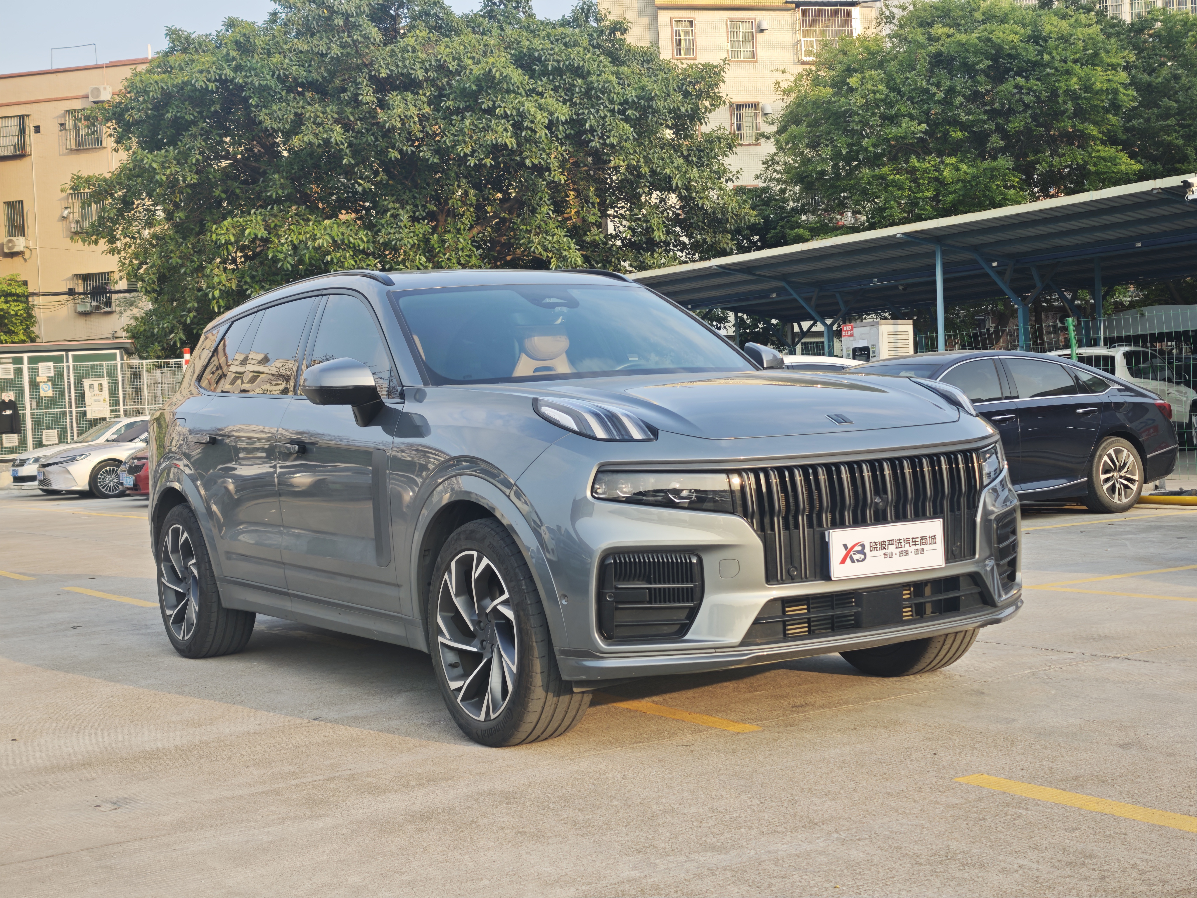 Lynk & Co 09 2022 car image #3