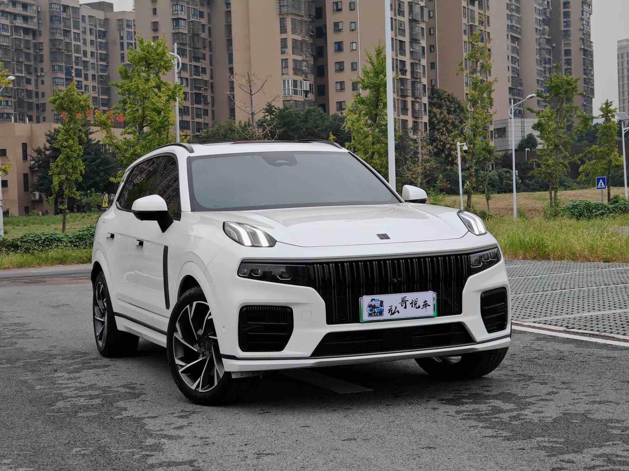 Lynk & Co 09 EM-P 2022 car image #3