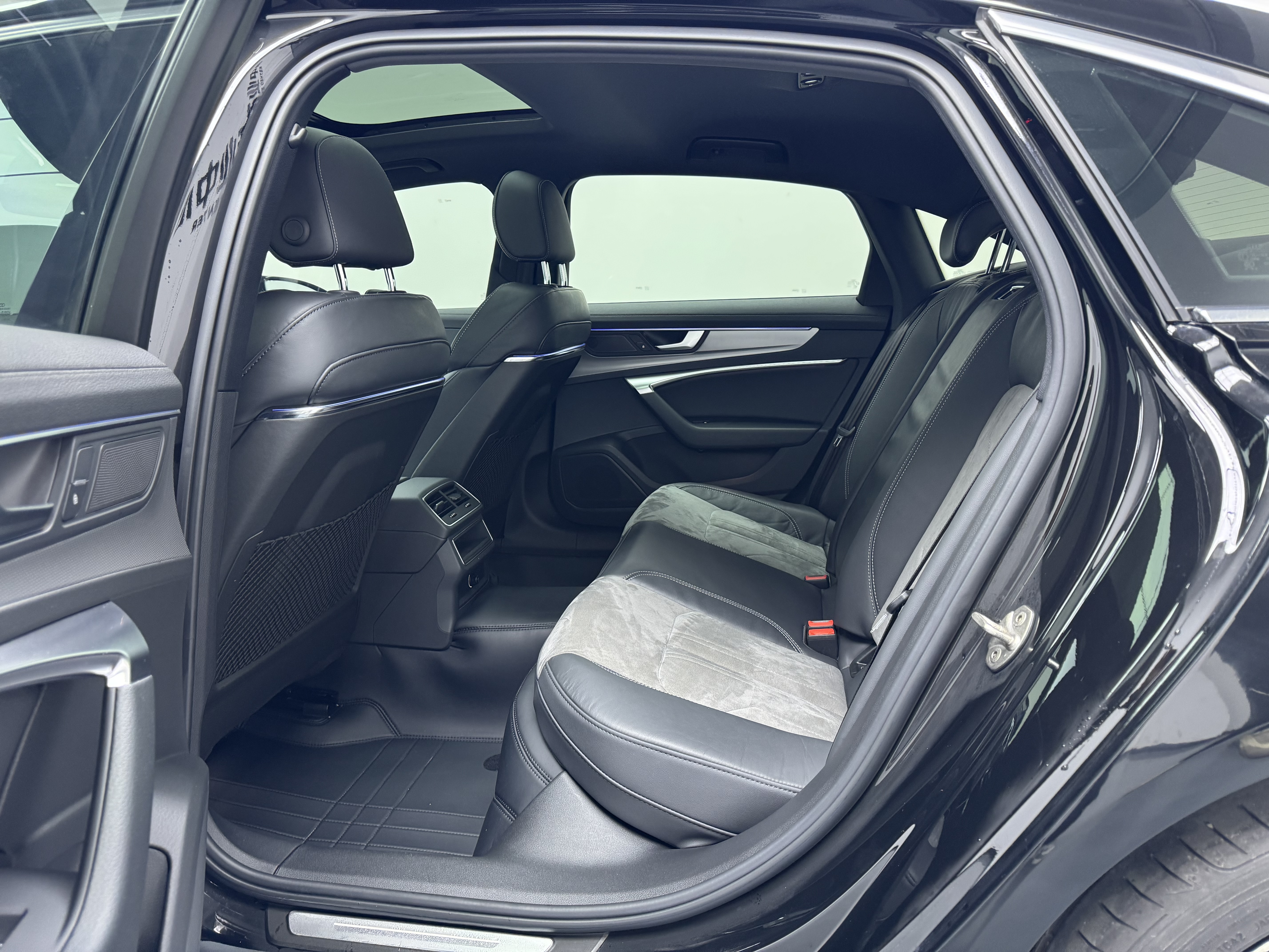 Audi A6L 2022 صورة سيارة #3