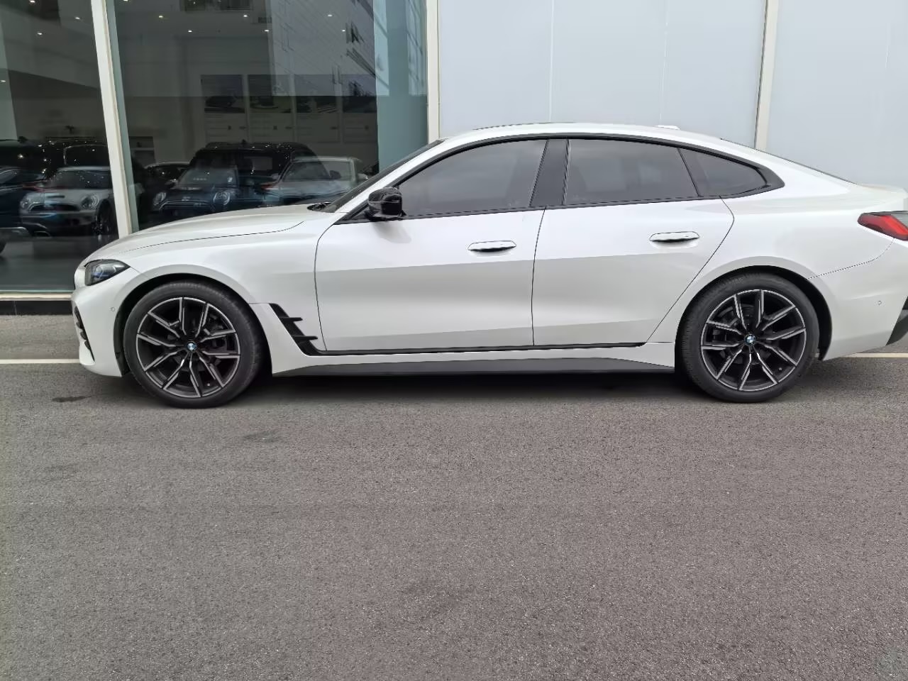 BMW 4 Series 2023 #3 BMW 4 Series 2023 car image #3