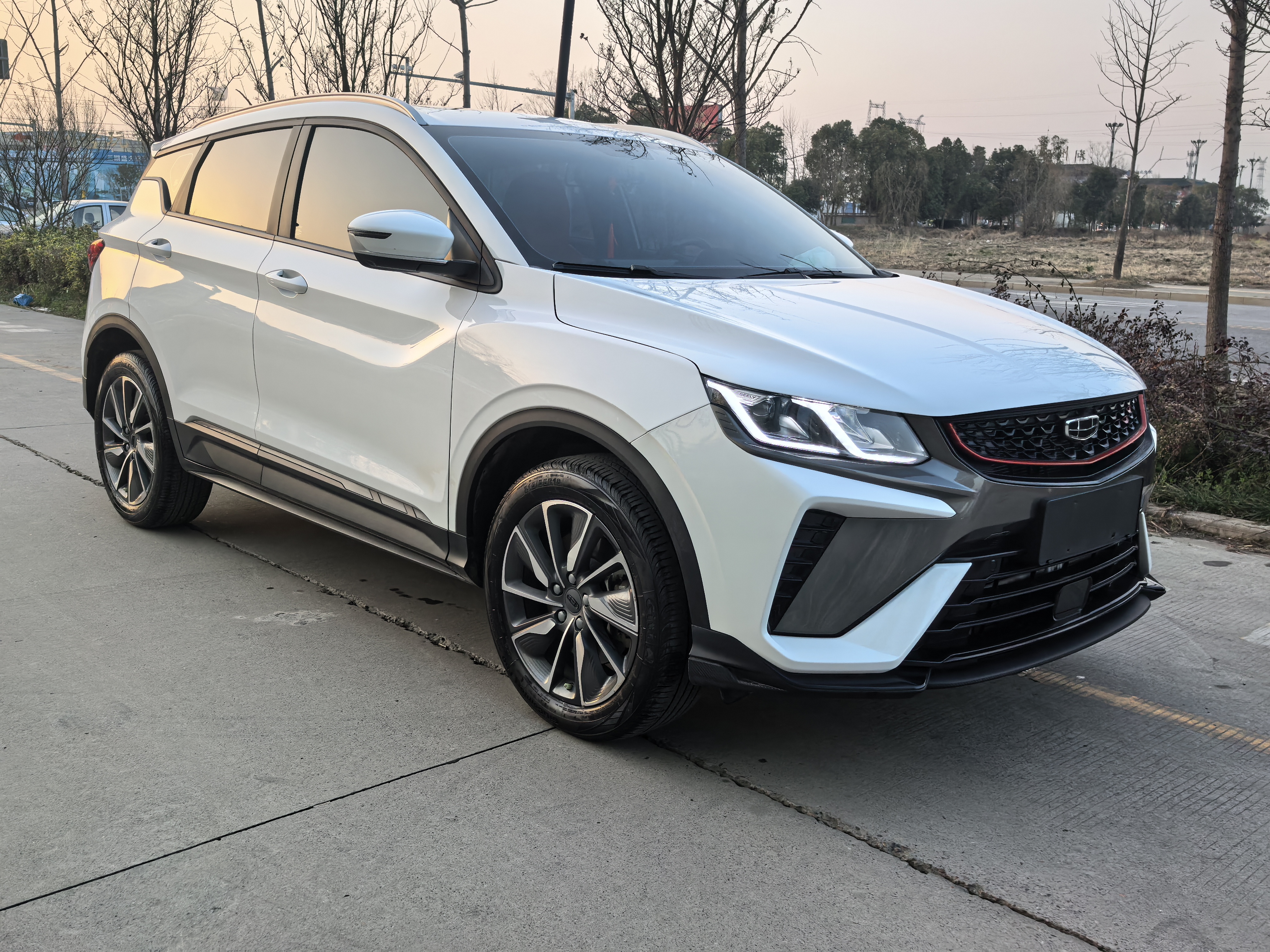 GEELY Coolray New Energy 2022 #3 GEELY Coolray New Energy 2022 car image #3