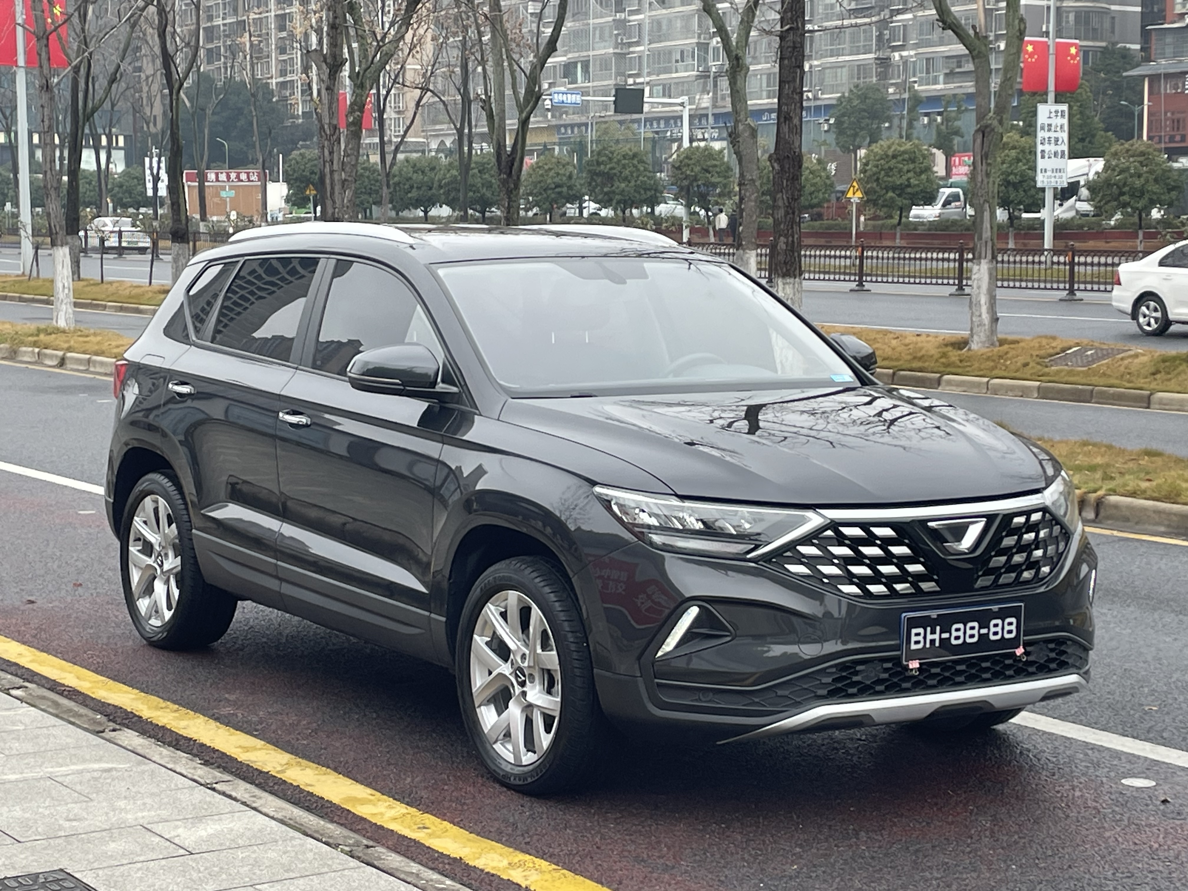 VS5 2022 car image #3