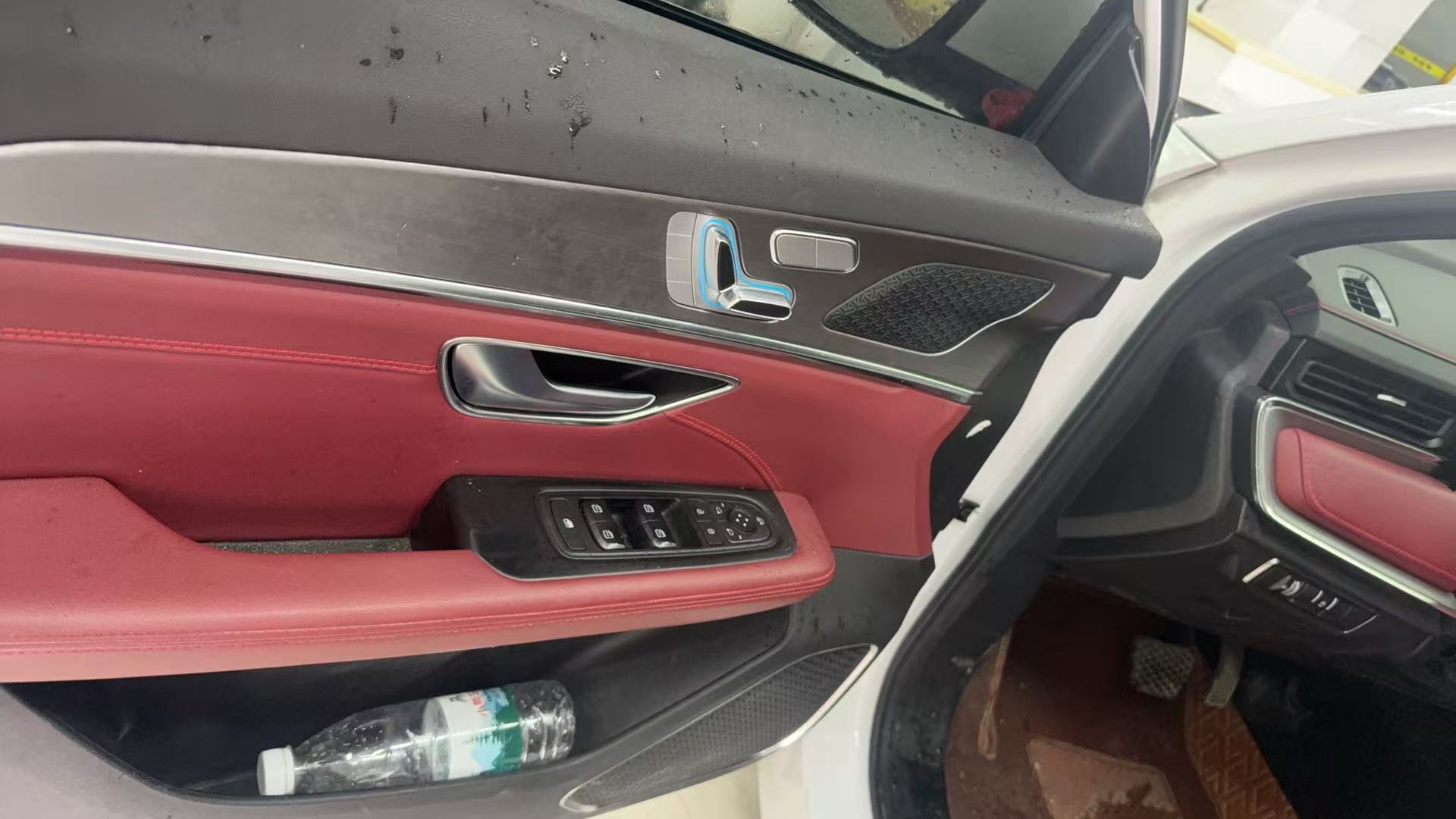 X70 PLUS 2021 car image #3