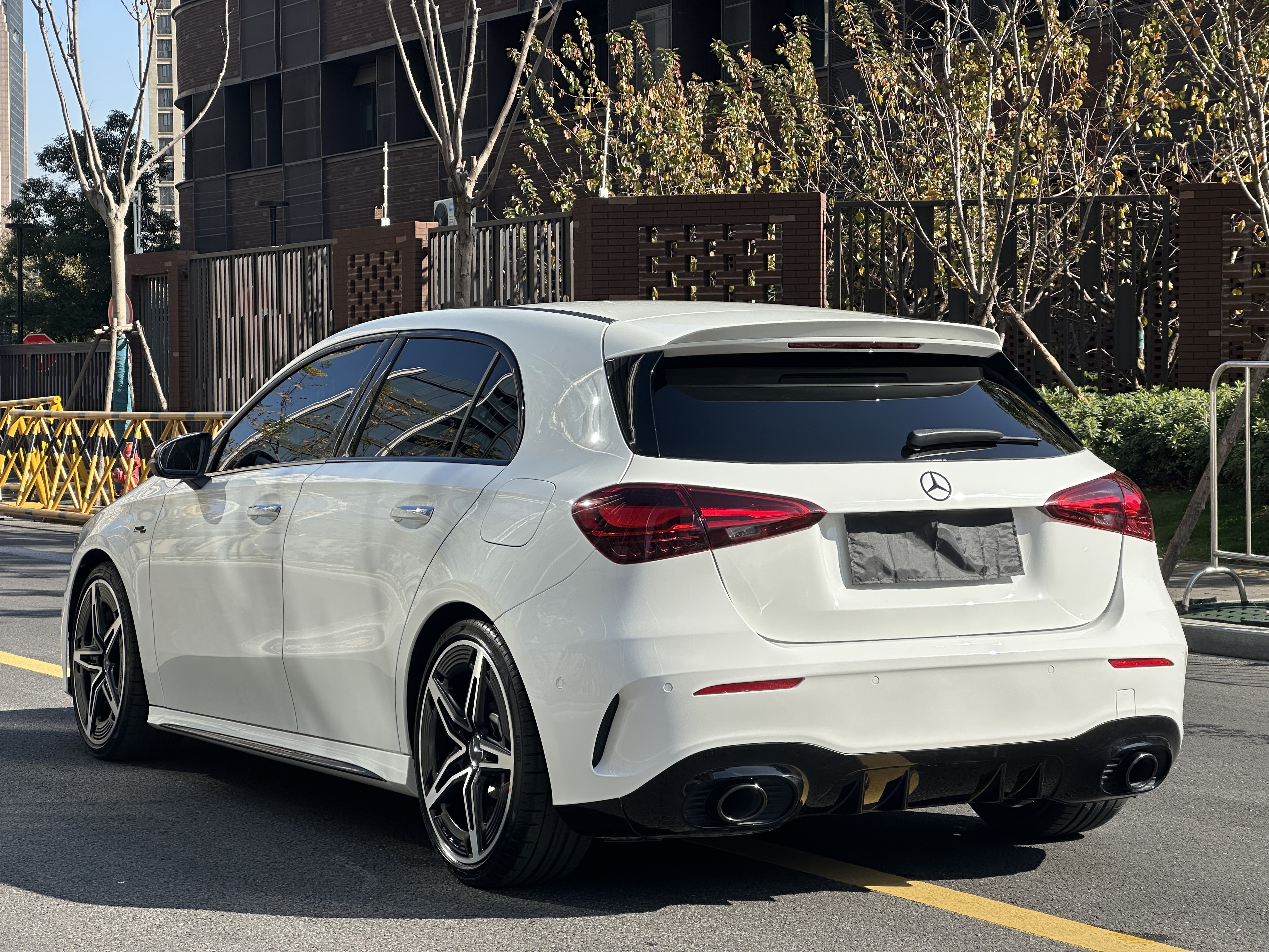 Mercedes-Benz A AMG (Imported) 2024 immagine di auto #3