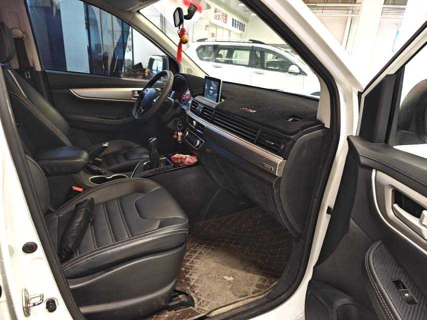 Forthing SX6 2021 car image #3