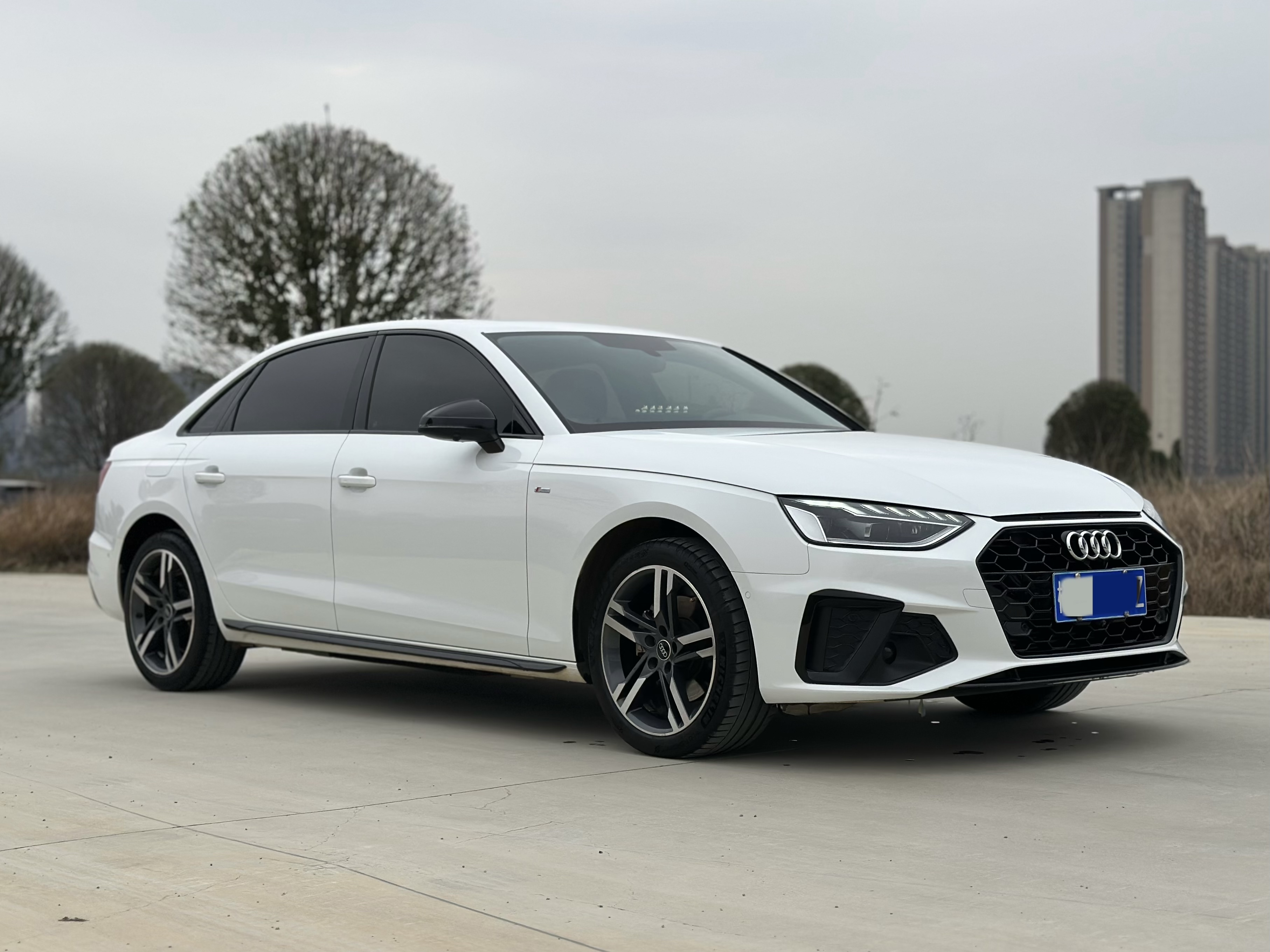 Audi A4L 2023 immagine di auto #3