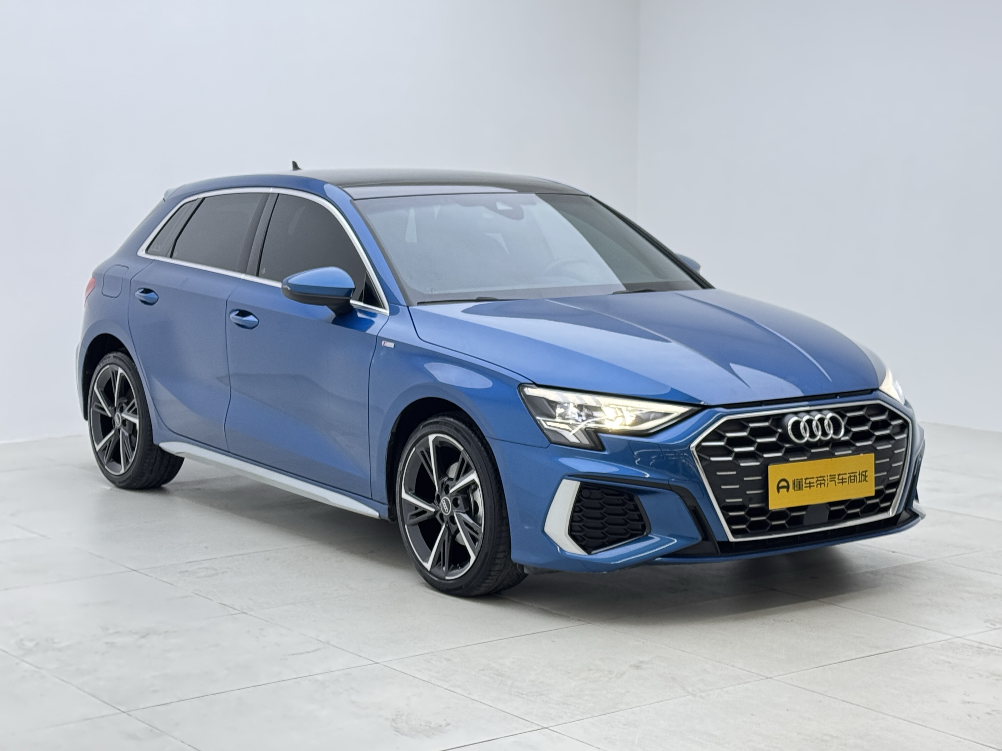 Audi A3 2023 car image #3