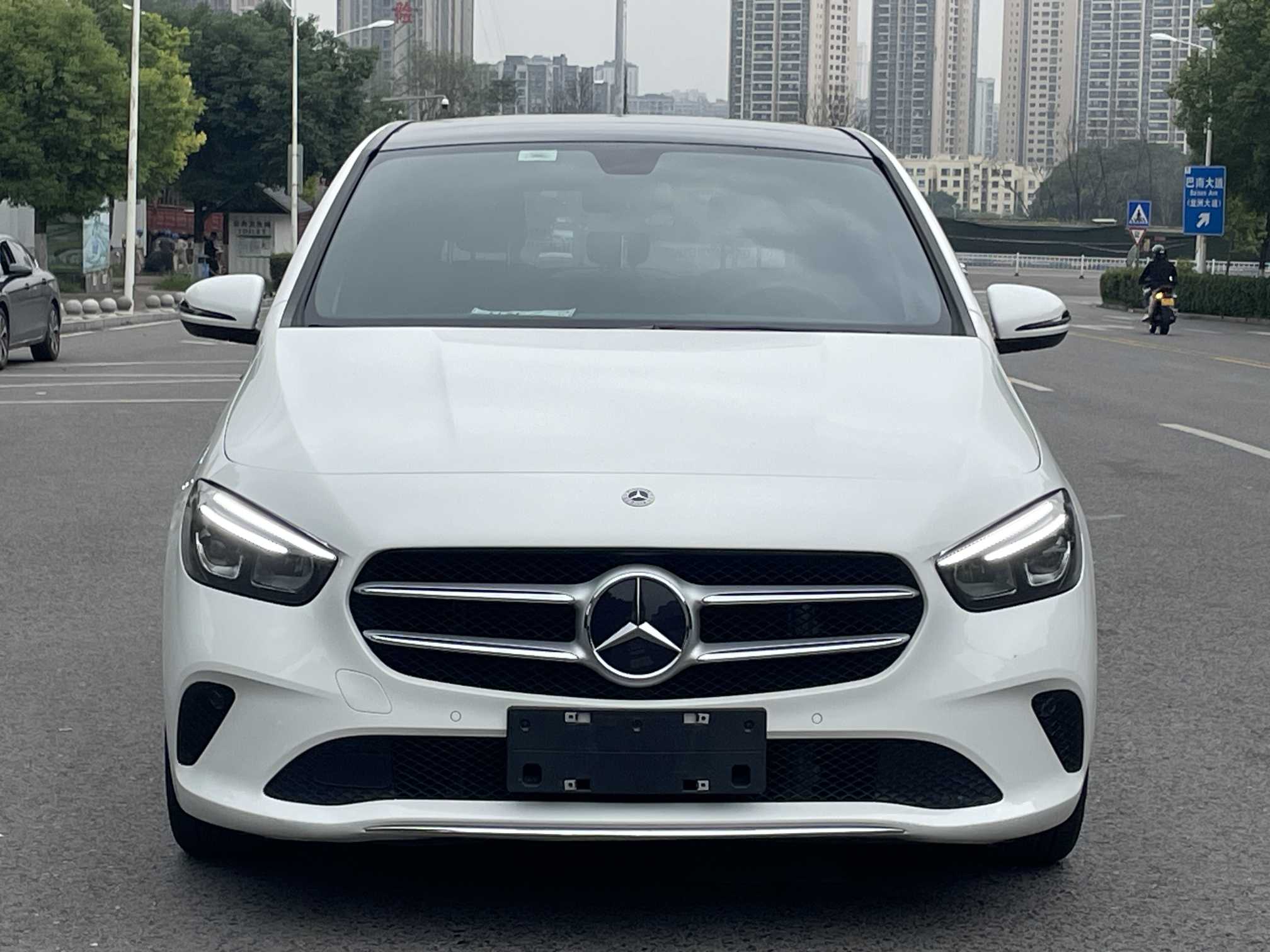 Mercedes-Benz B Class 2023 car image #3