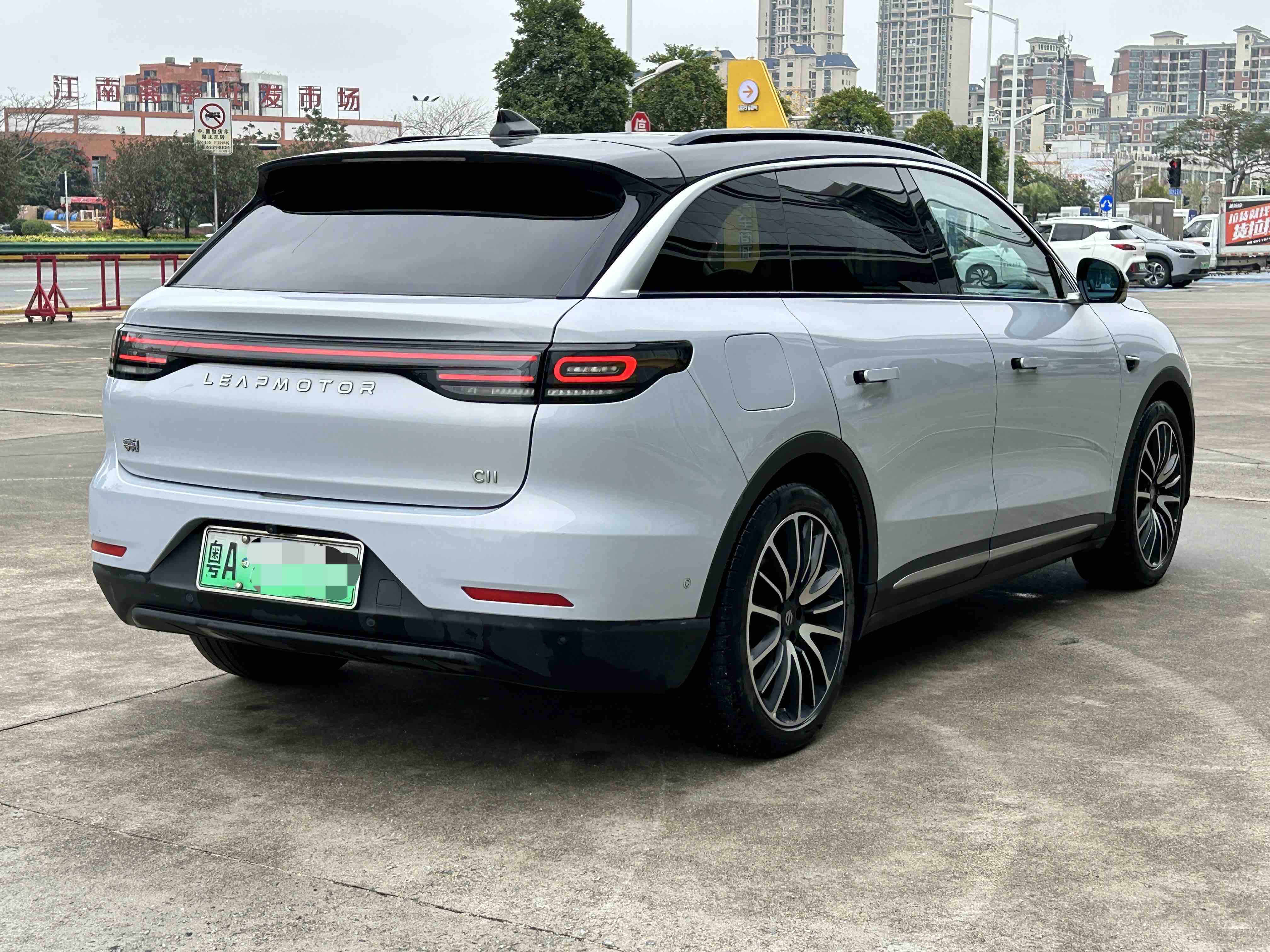 零跑汽车 零跑C11 2023 汽车图片 #3