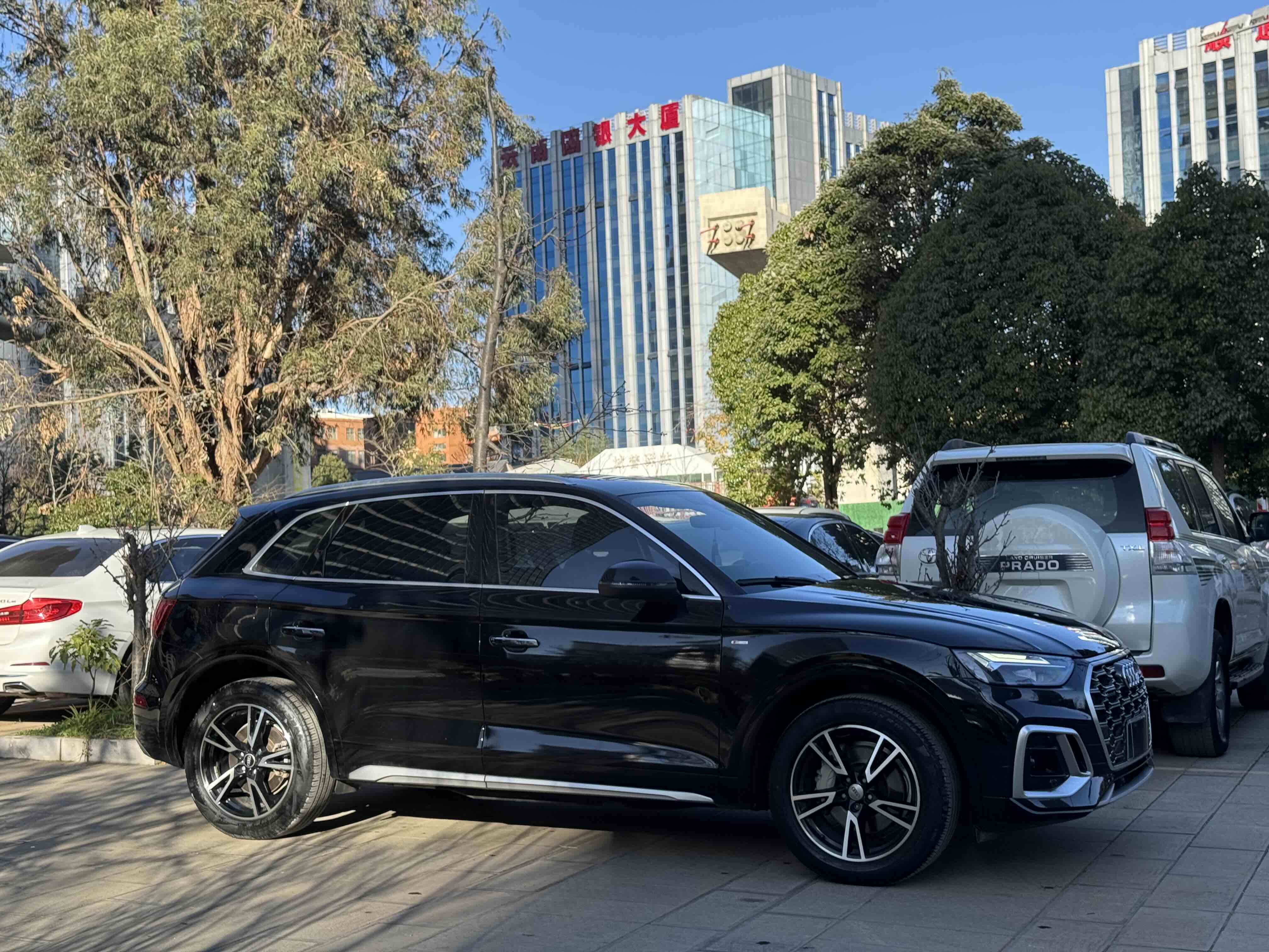 Audi Q5L Sportback 2022 immagine di auto #3