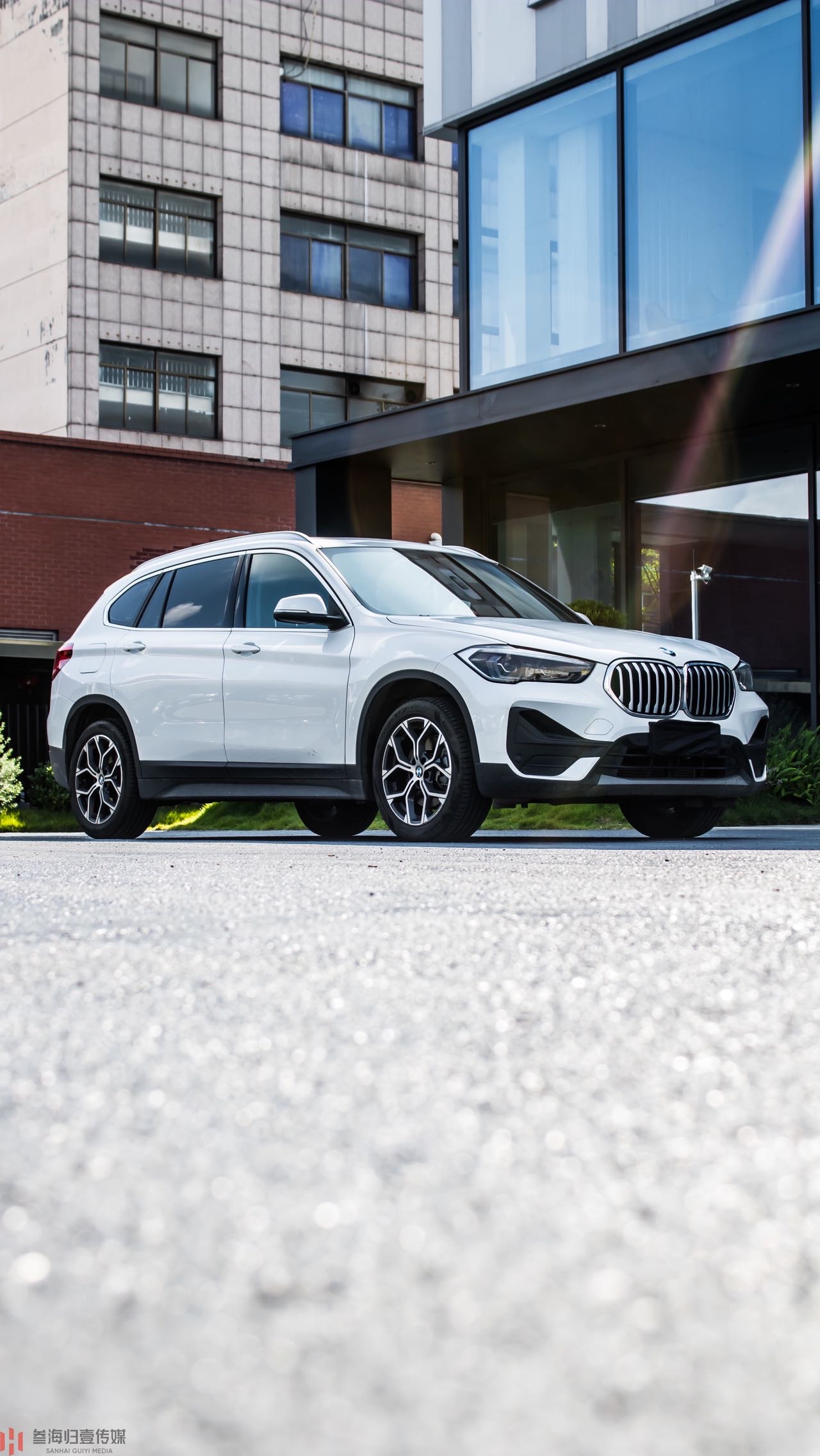 BMW X1 M35Li 2023 #3 BMW X1 M35Li 2023 car image #3